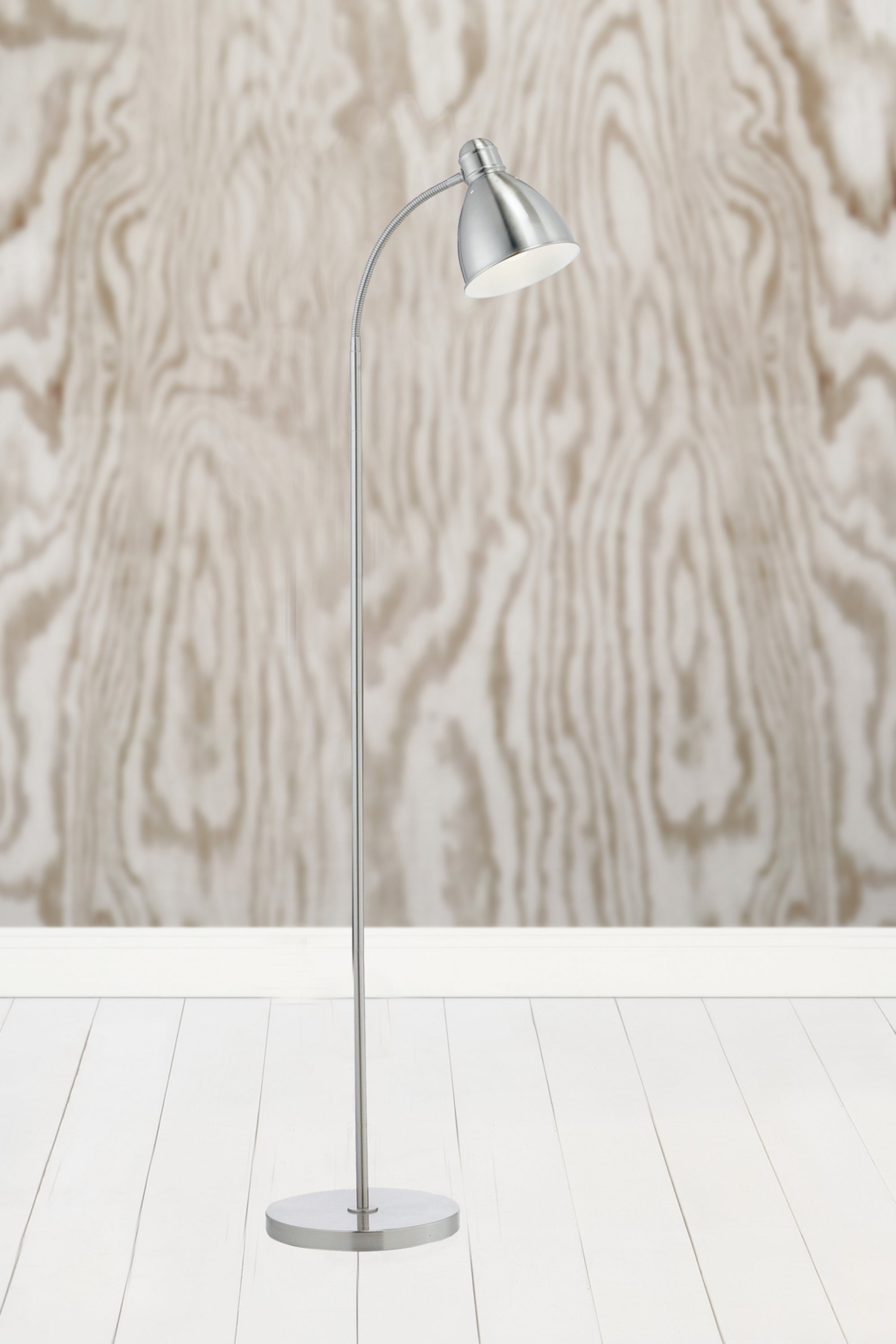 NITTA golvlampa 1L Steel