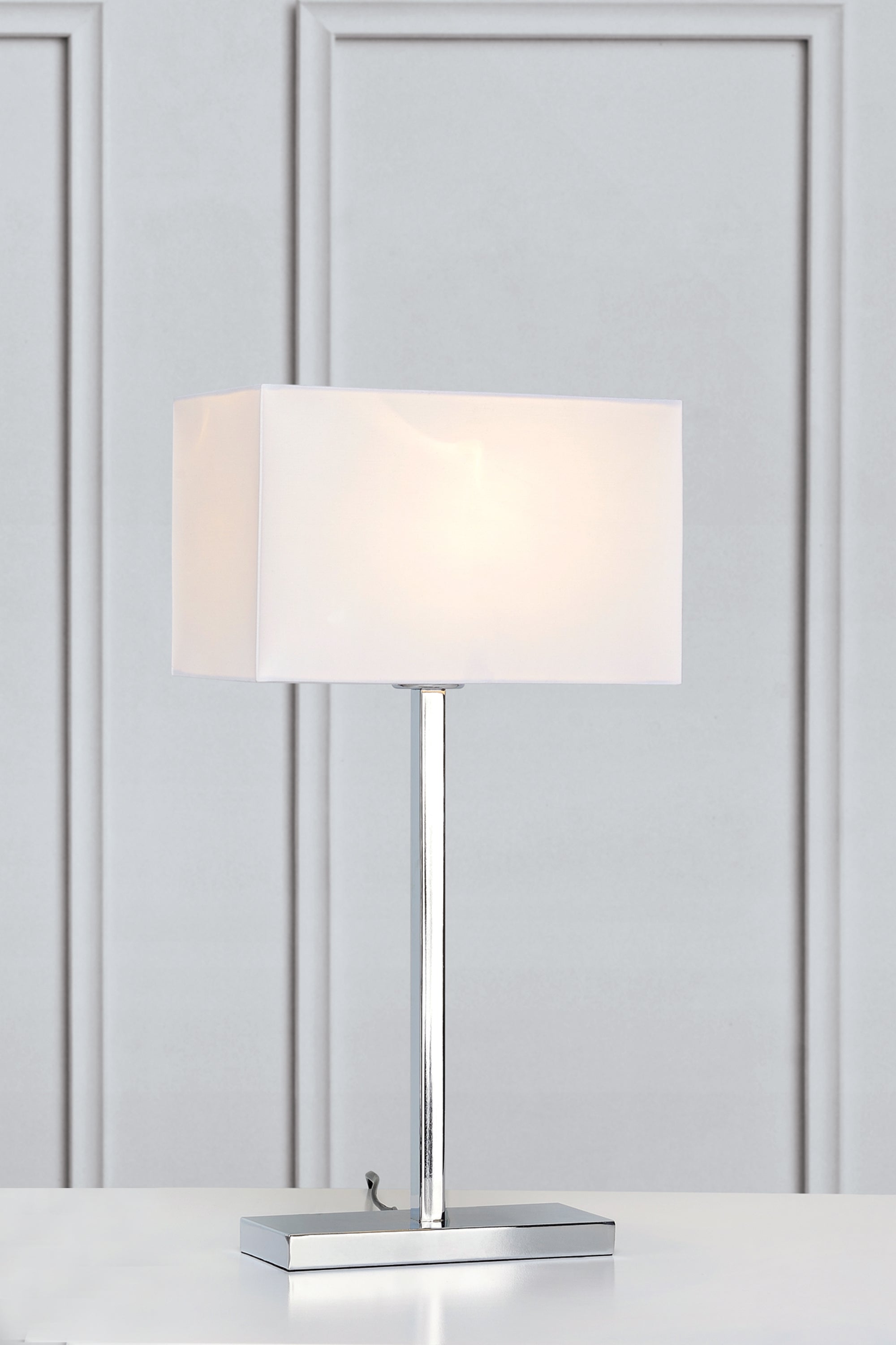 SAVOY pöytävalaisin 1L USB Chrome/White