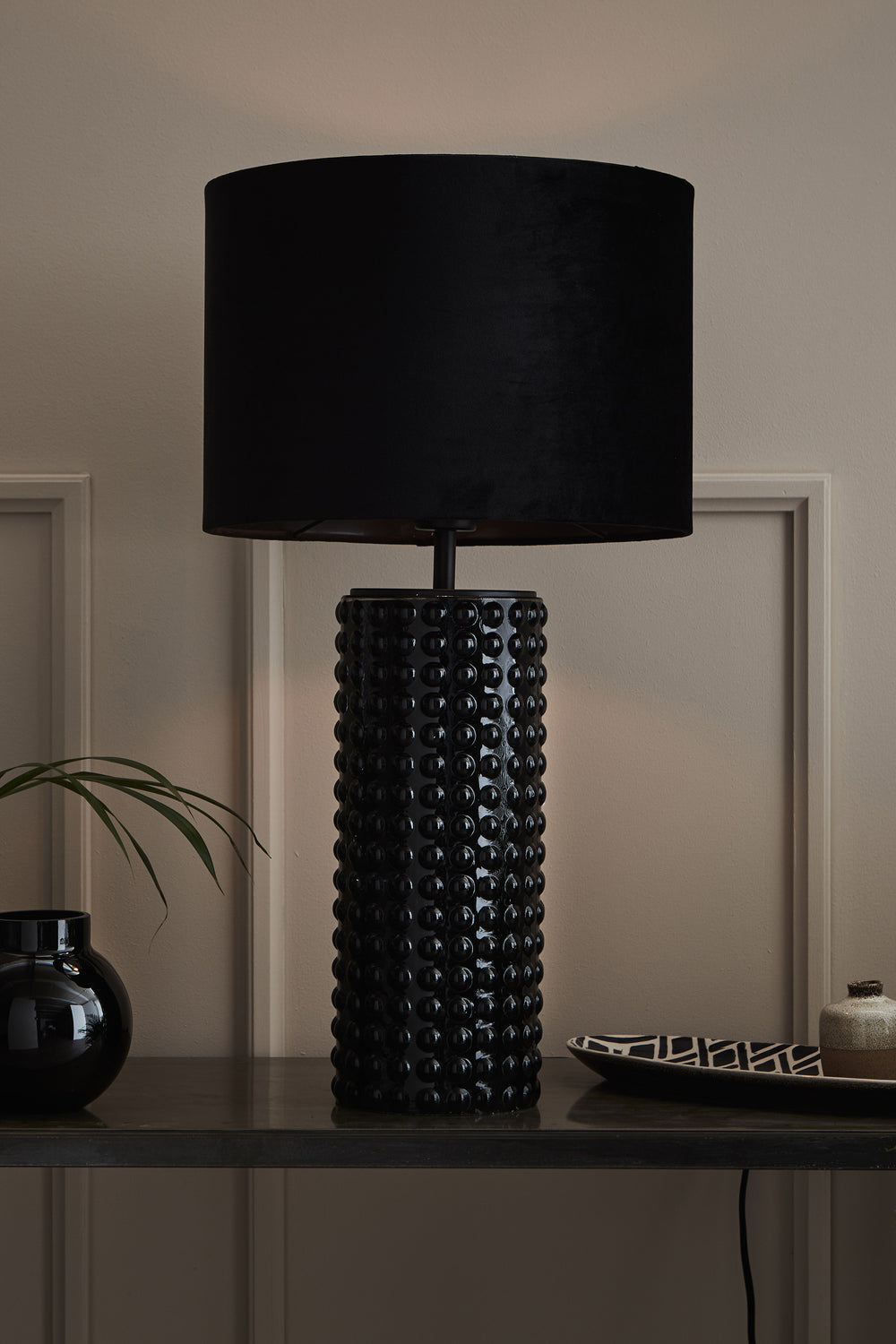 PROUD bordslampa 1L Black