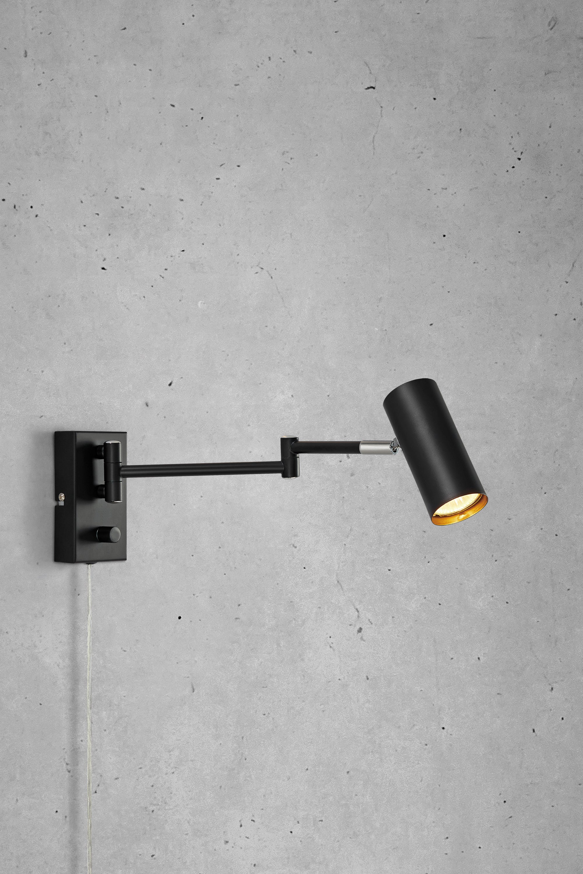 TORINO vägglampa 1L Black