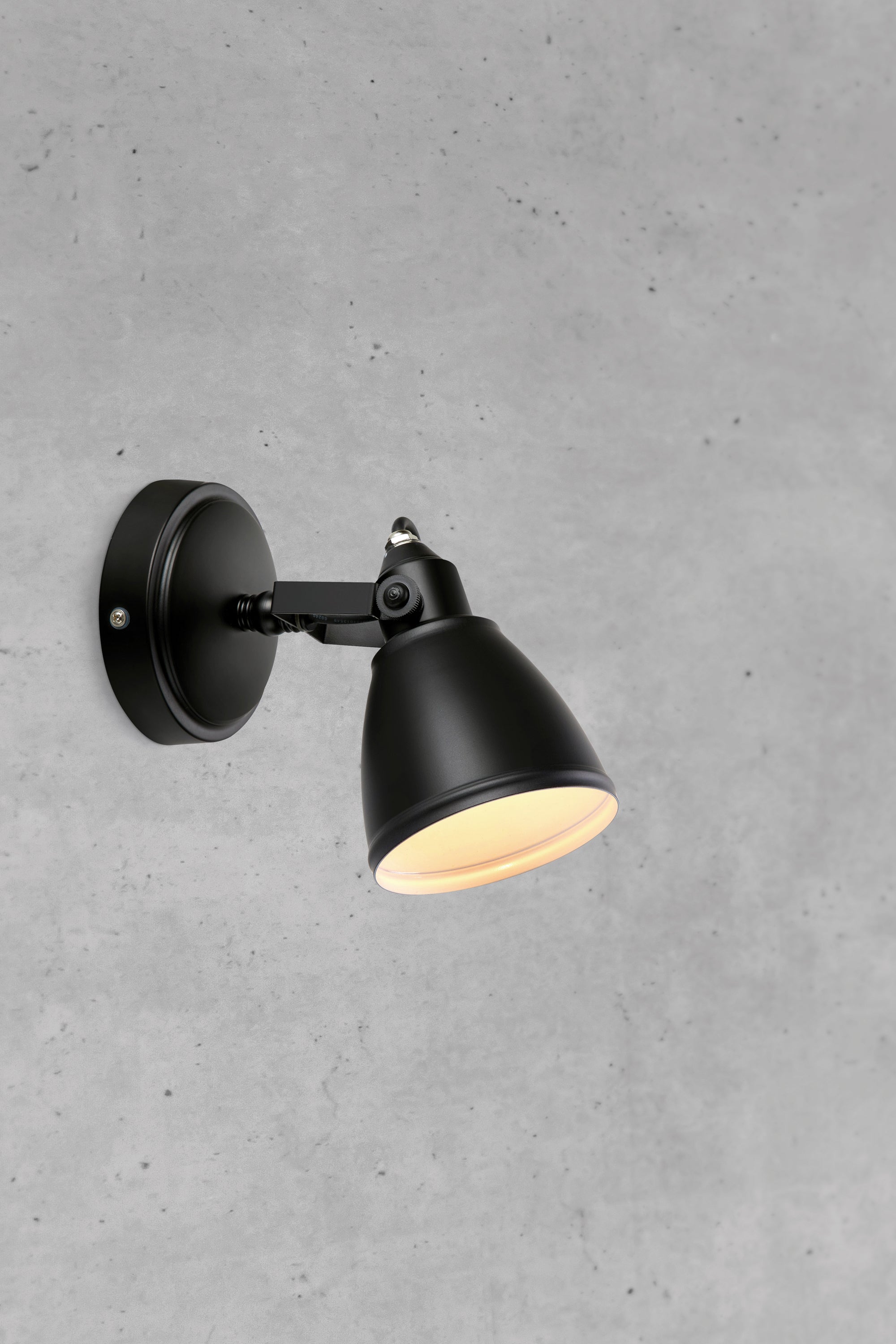 FJÄLLBACKA vägglampa 1L Black IP44