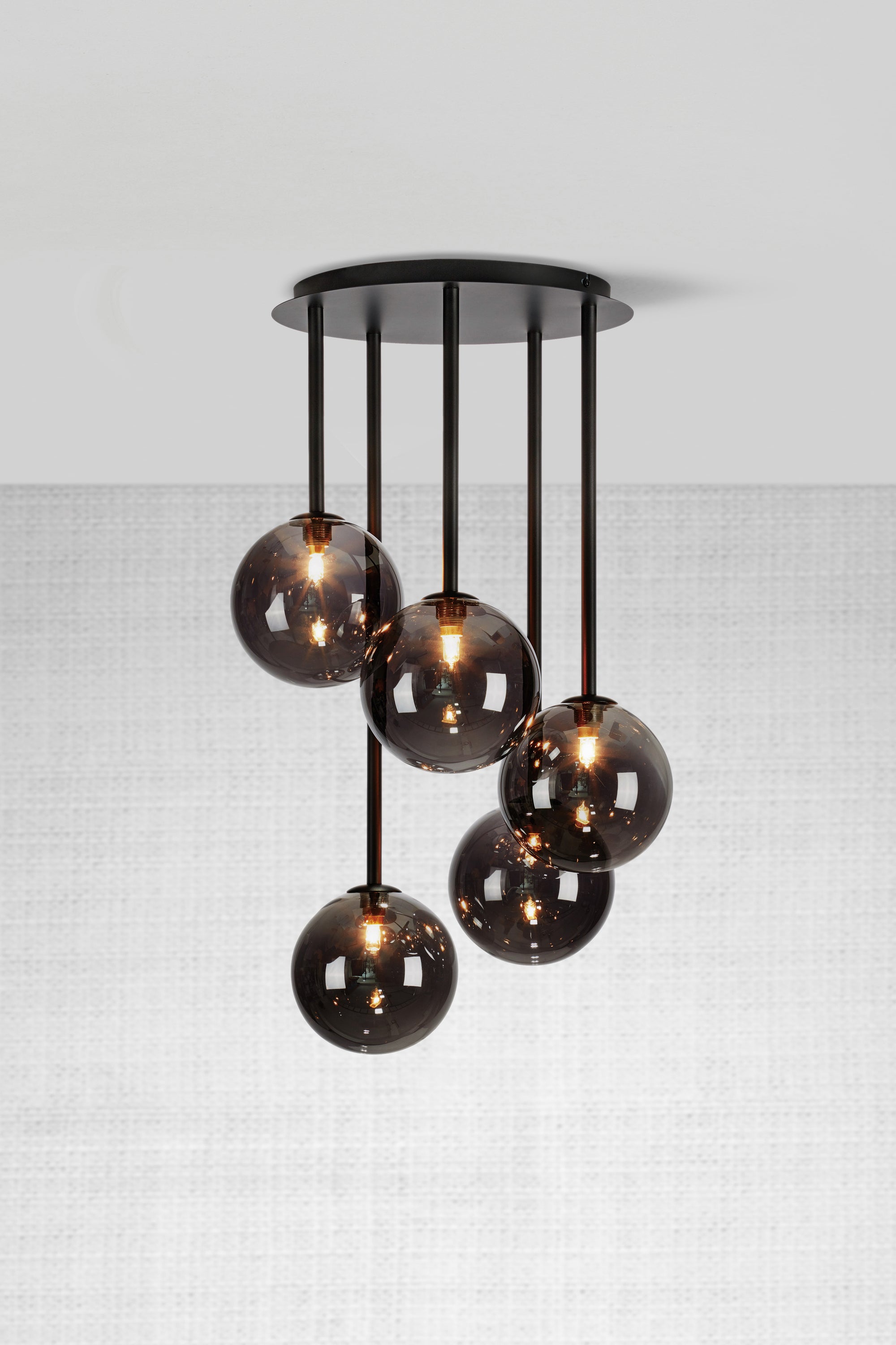 UNIVERSE taklampa 5L Black/Smoke