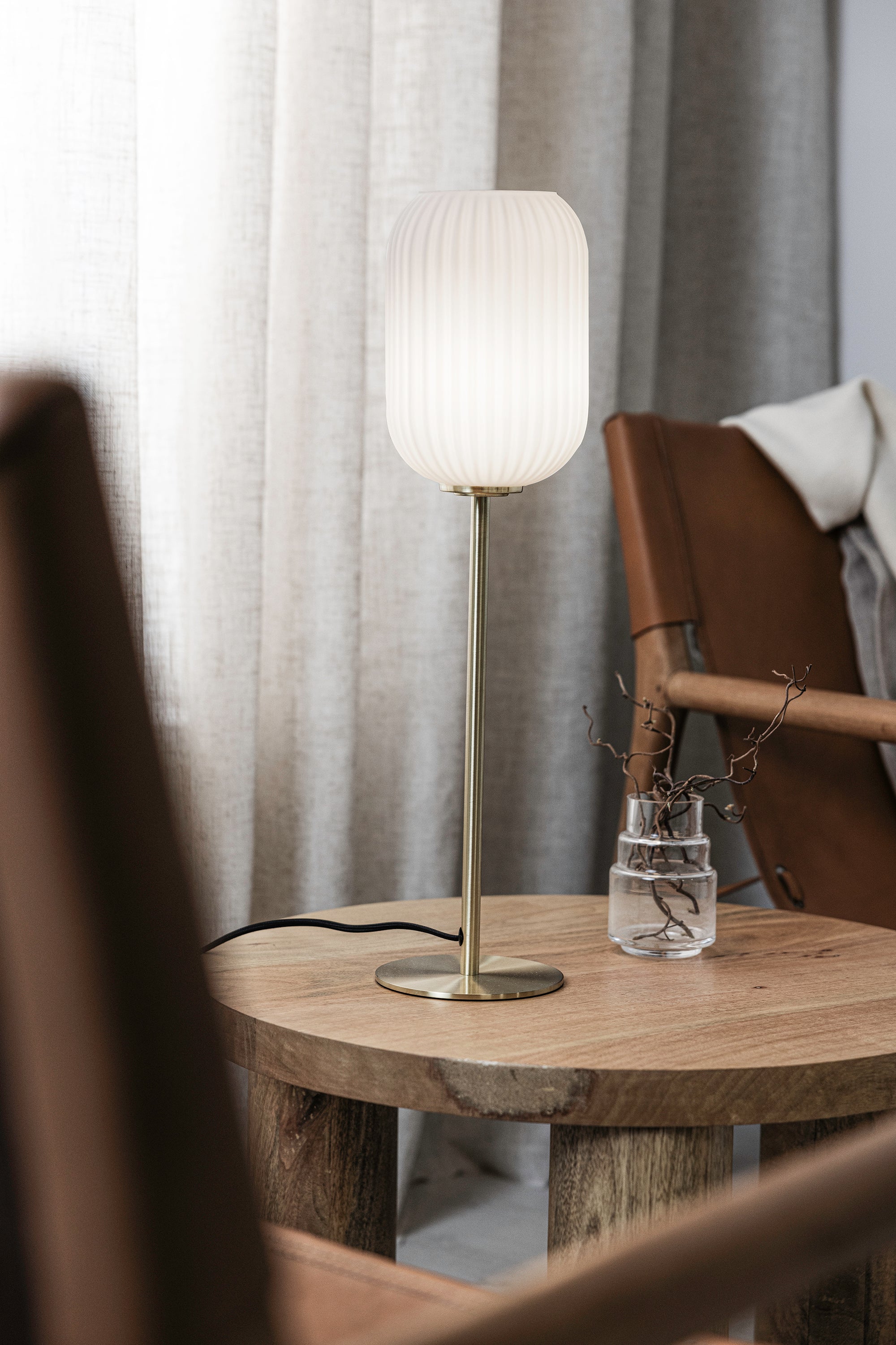 CAVA bordslampa 1L Brushed Brass/White