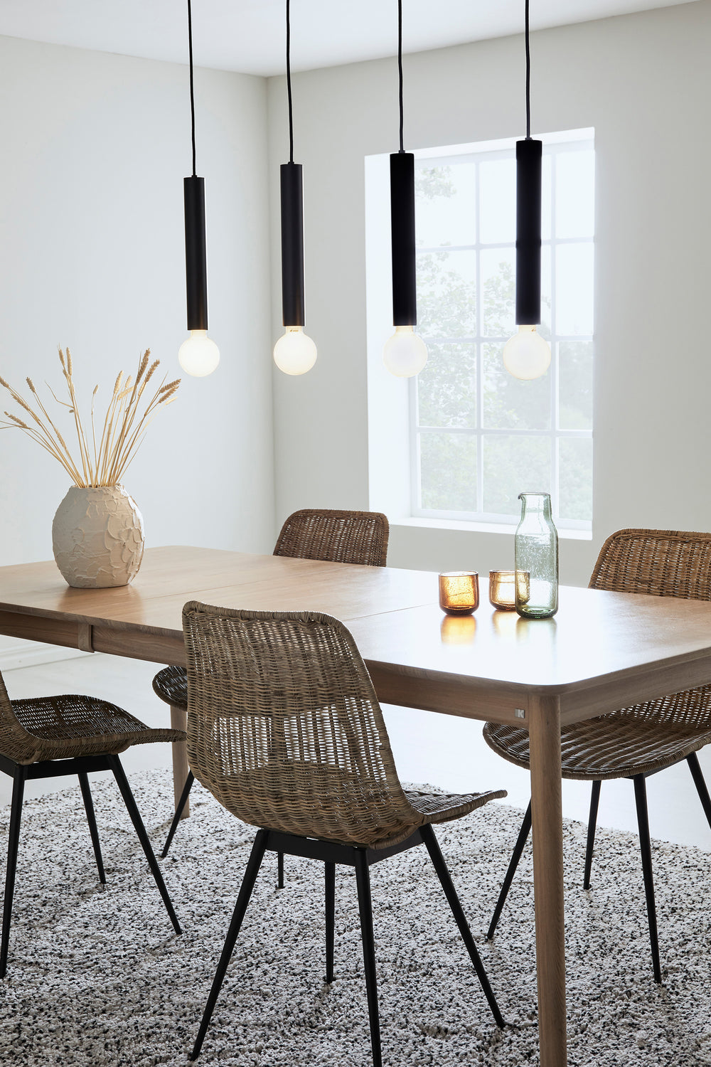 SENCILLO riippuvalaisin 4L Black