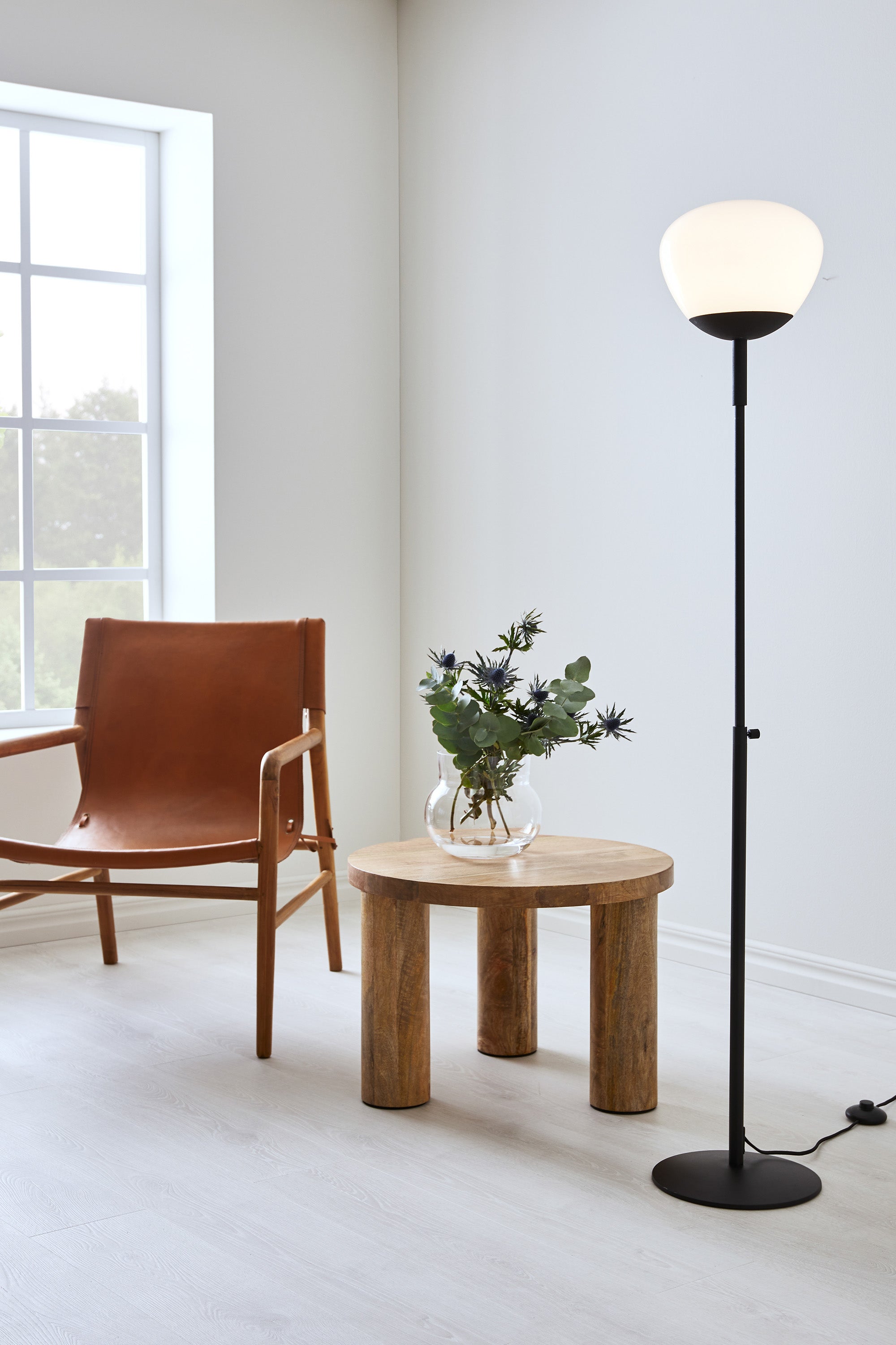 RISE golvlampa 1L Black/White