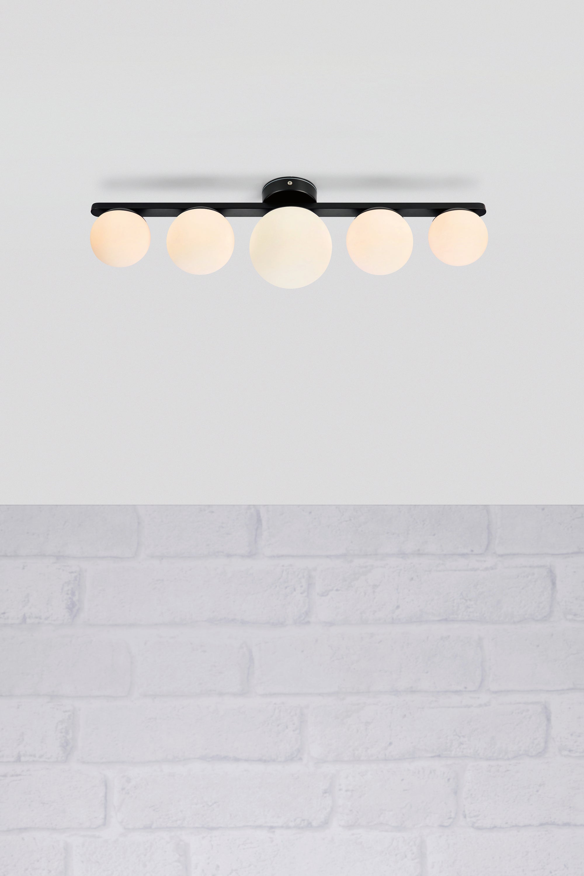 PURO taklampa/vägglampa 5L Black/Opal IP44