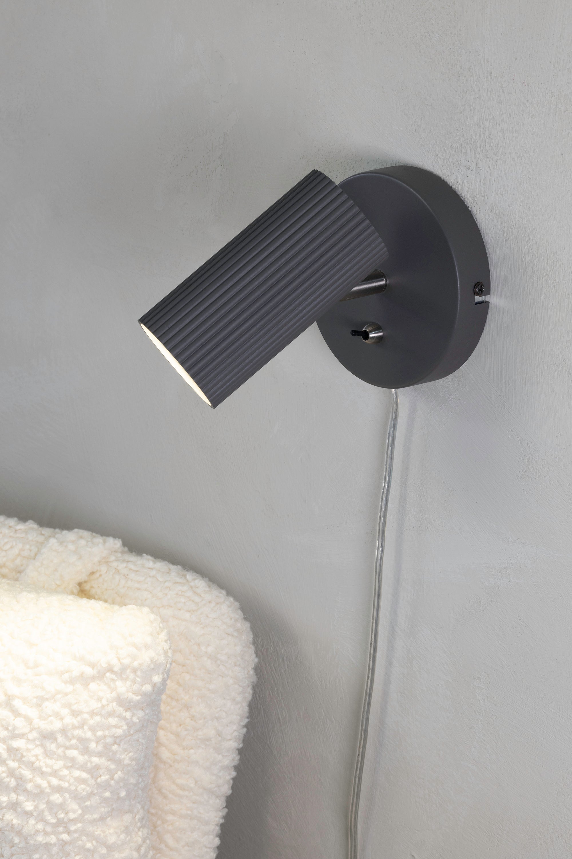 COSTILLA vägglampa 1L Dark Grey/Satin Nickel