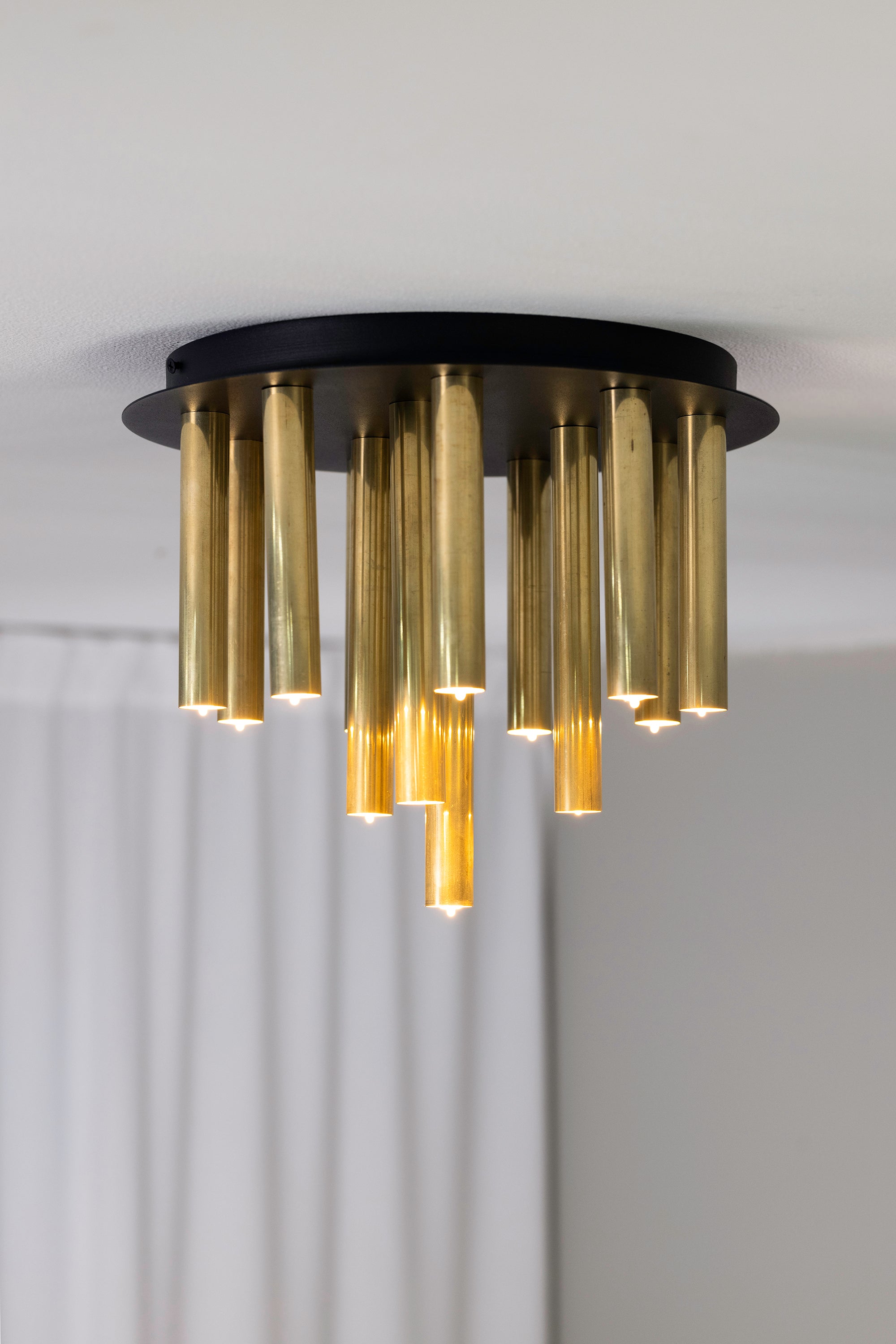 GOCCE kattovalaisin 13L Raw Brass/Black