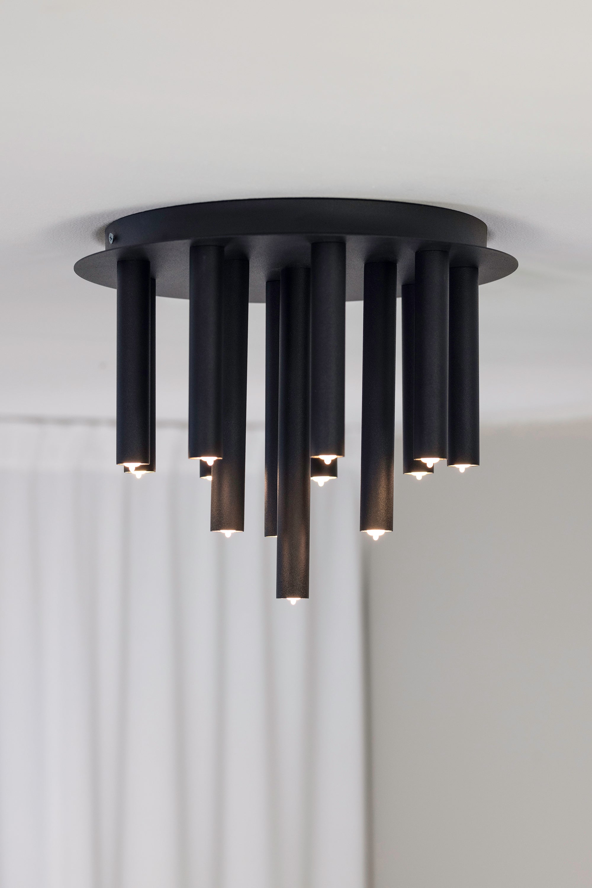 GOCCE taklampa 13L Black