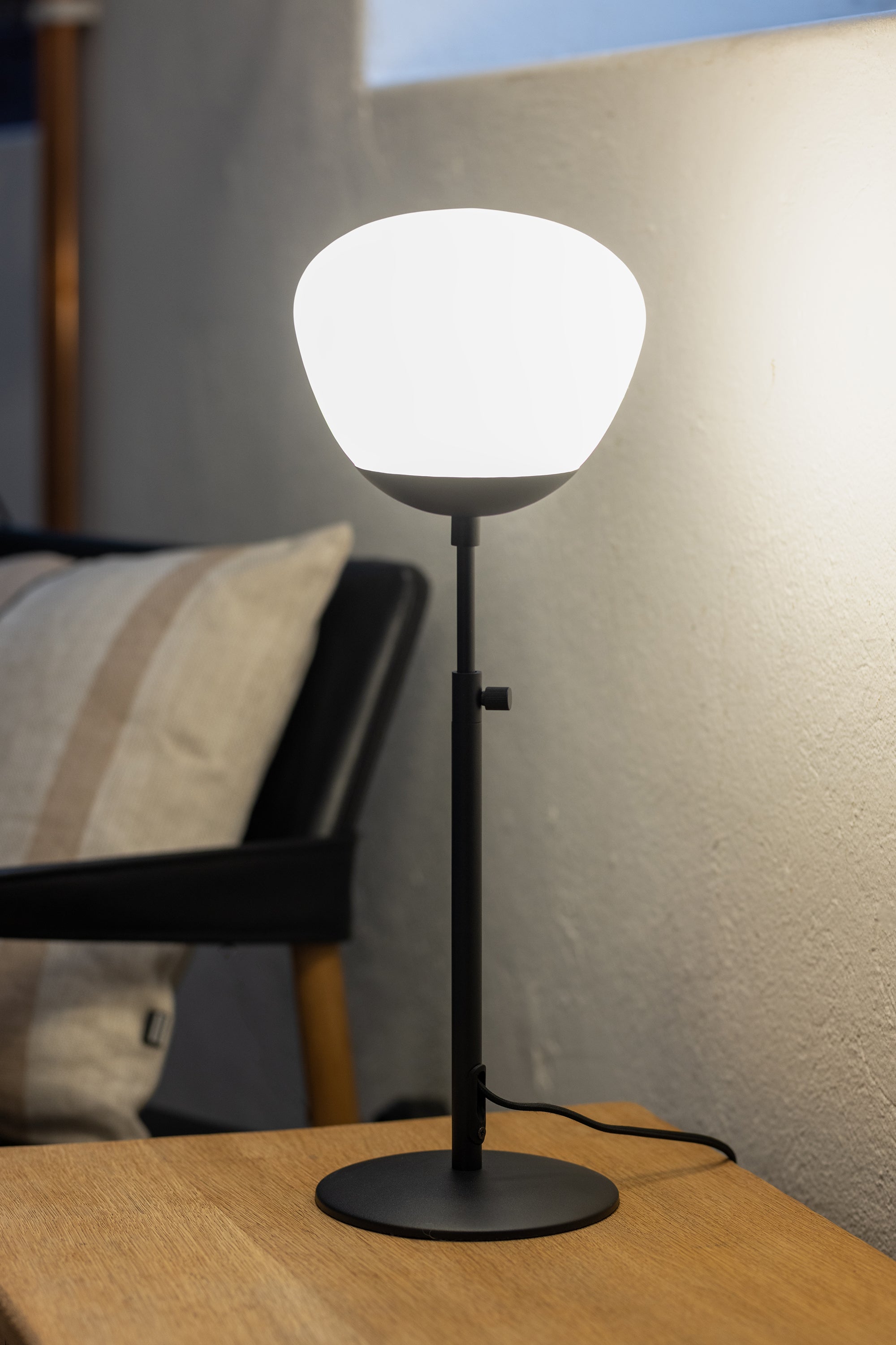 RISE bordslampa 1L Black/White Small