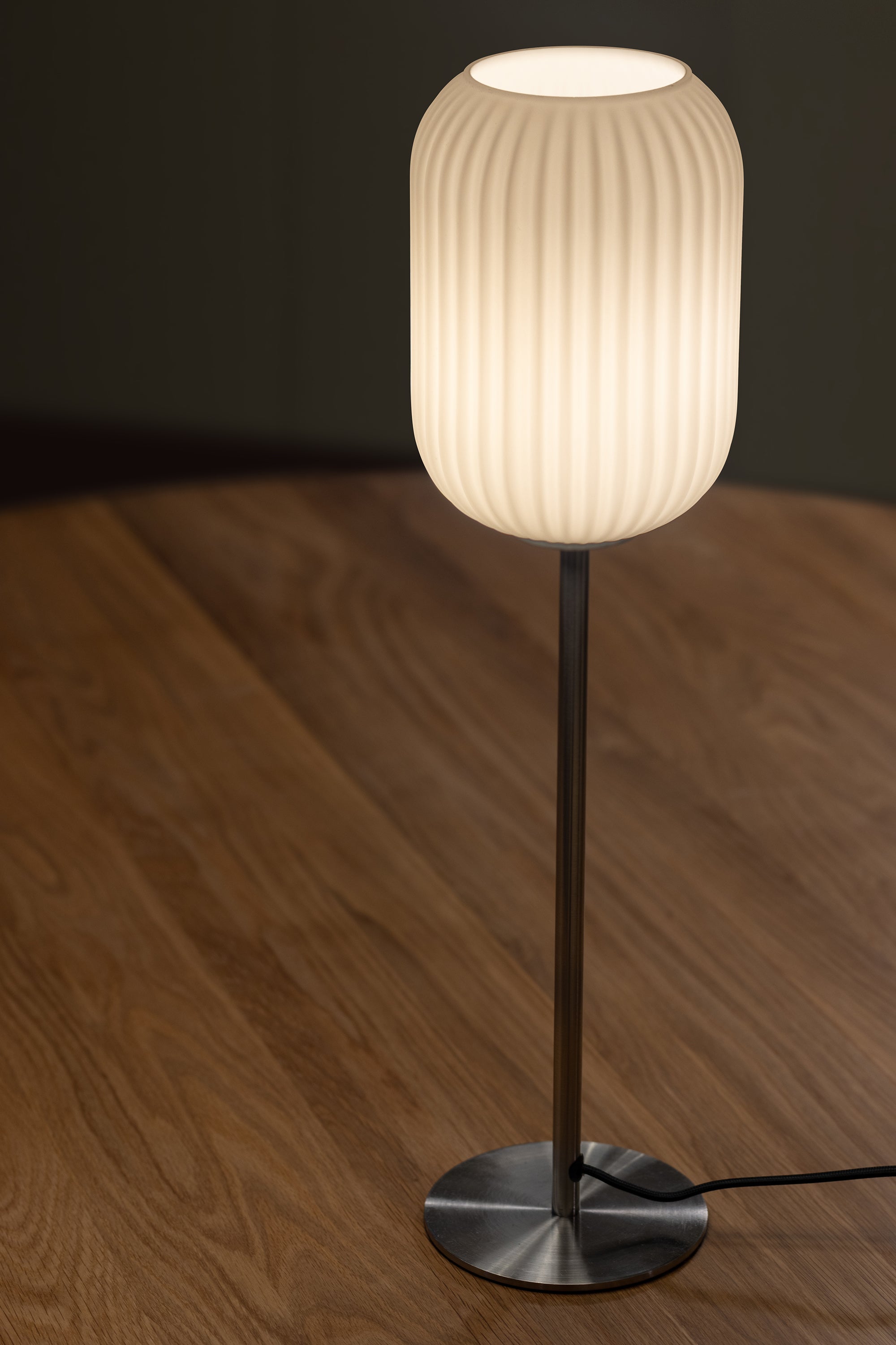 CAVA pöytävalaisin 1L Satin Nickel/White