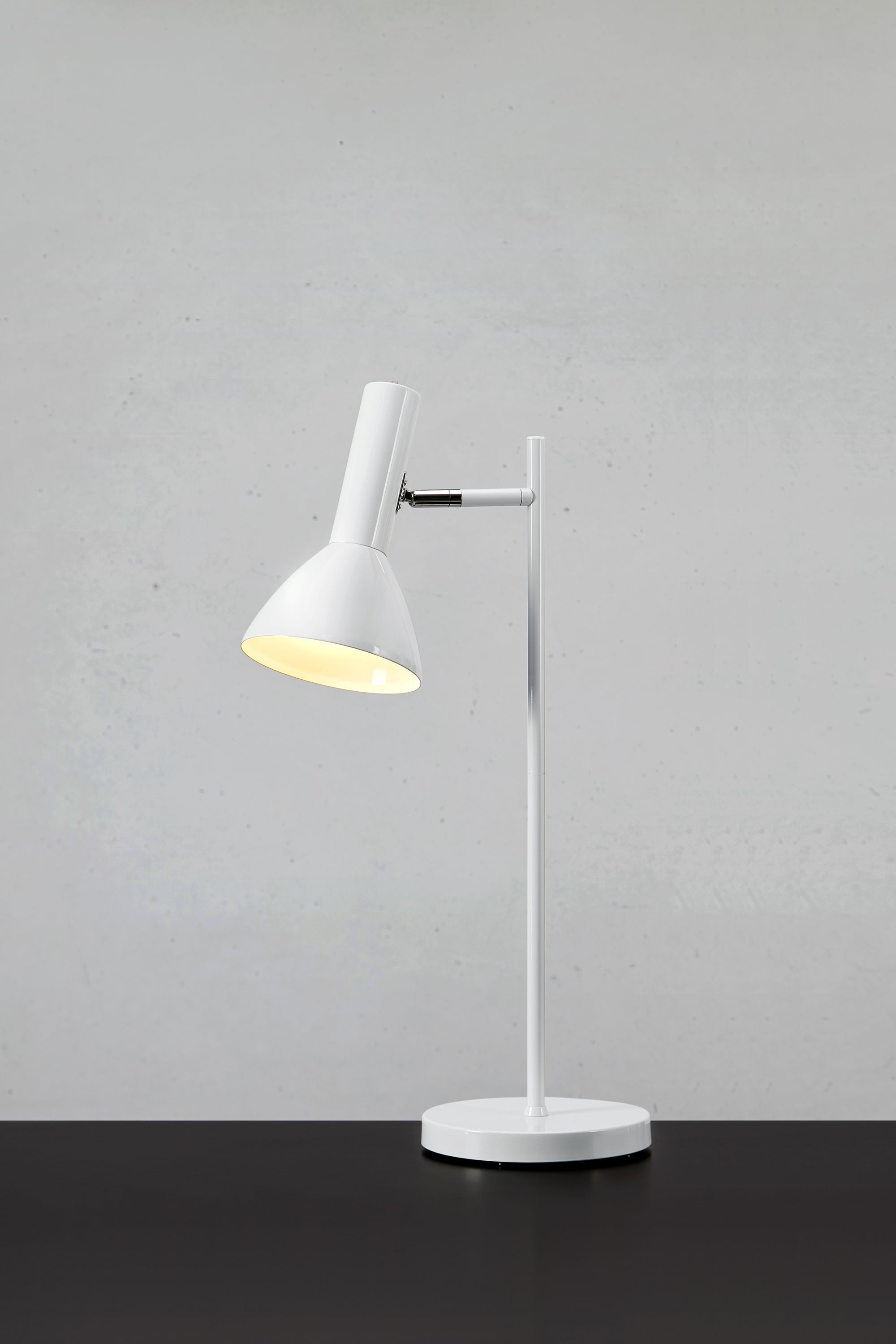 METRO bordslampa 1L Shiny White