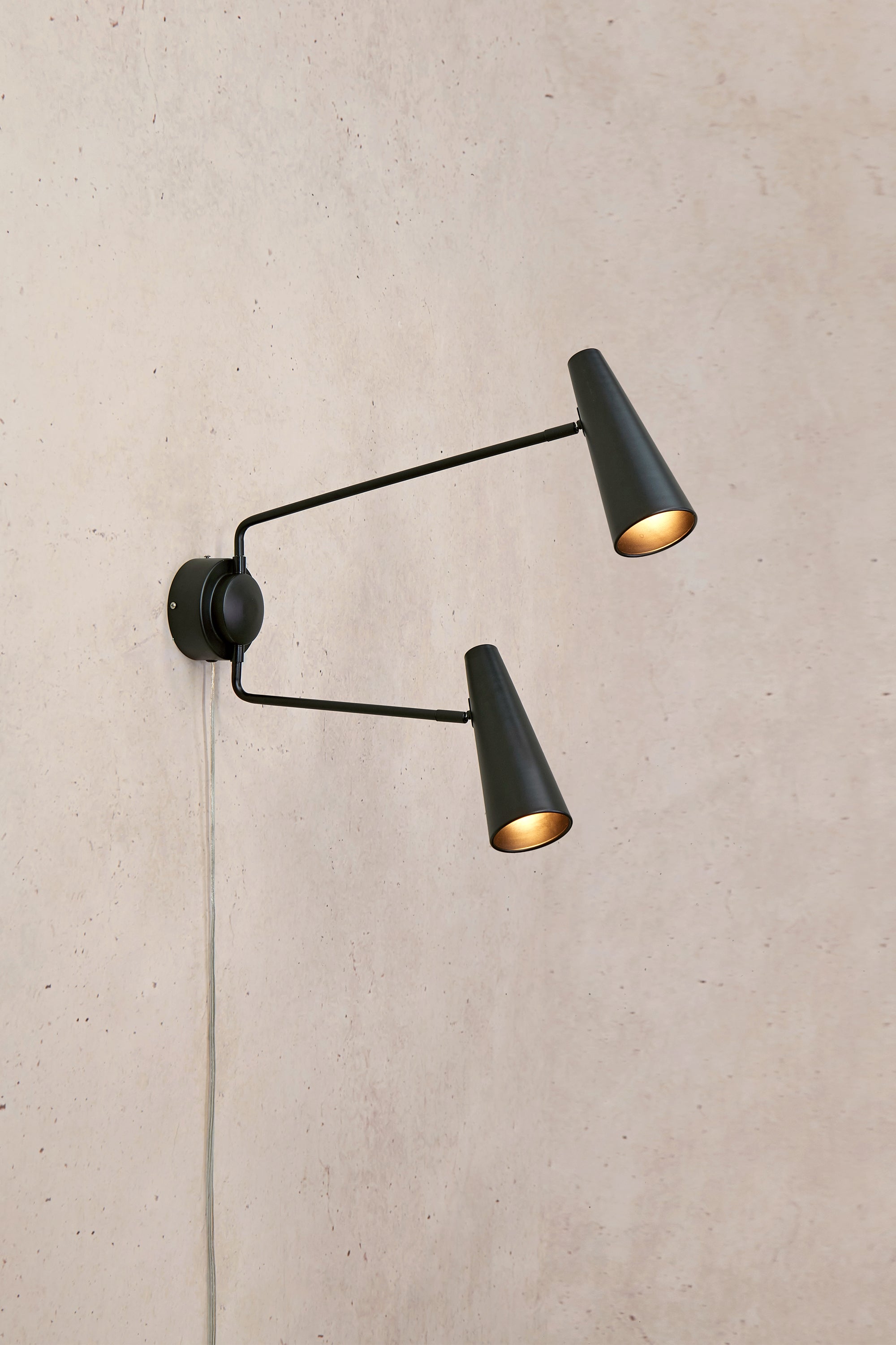 PEAK vägglampa 2L Black