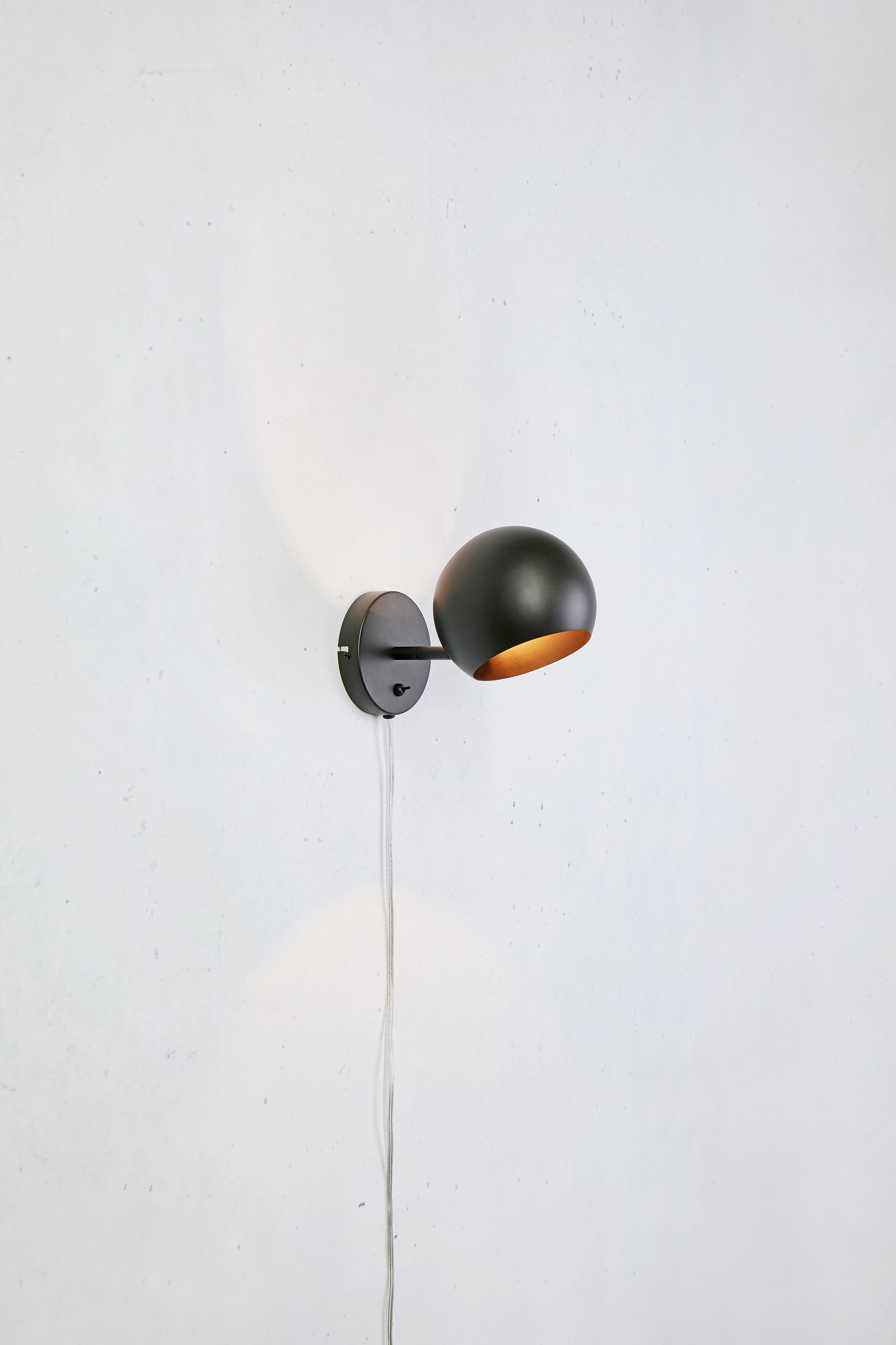 EDGAR vägglampa 1L Black