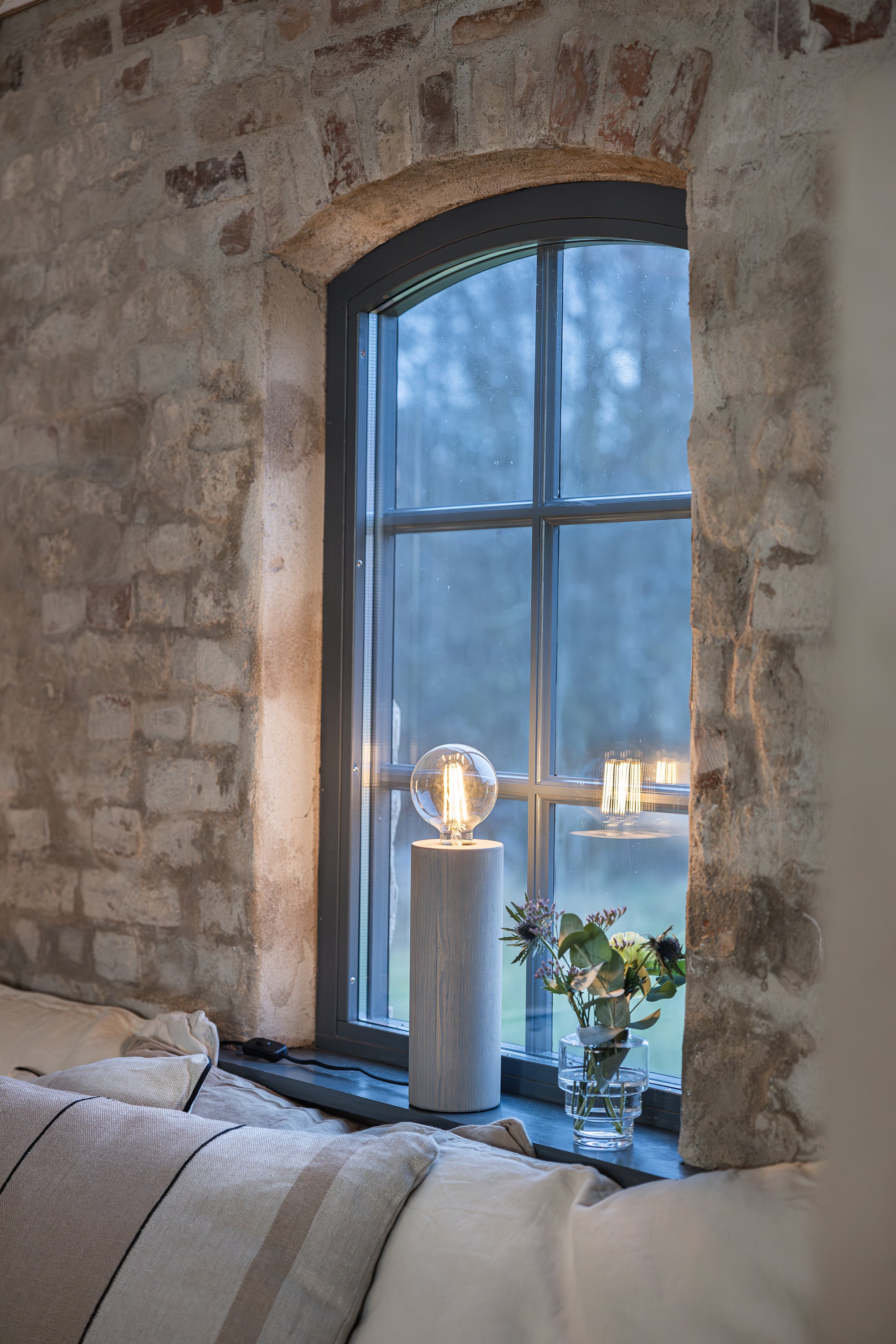 LEGNA bordslampa 1L 28cm Stained Grey