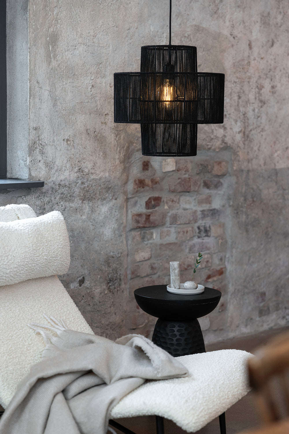 SOGA riippuvalaisin 1L Black