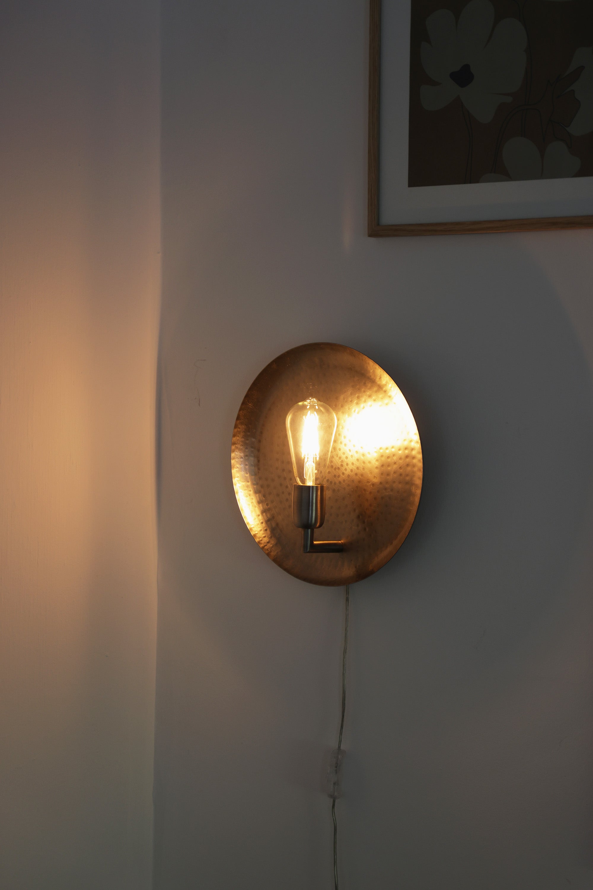 DOLIUM seinävalaisin 1L Antique Brass