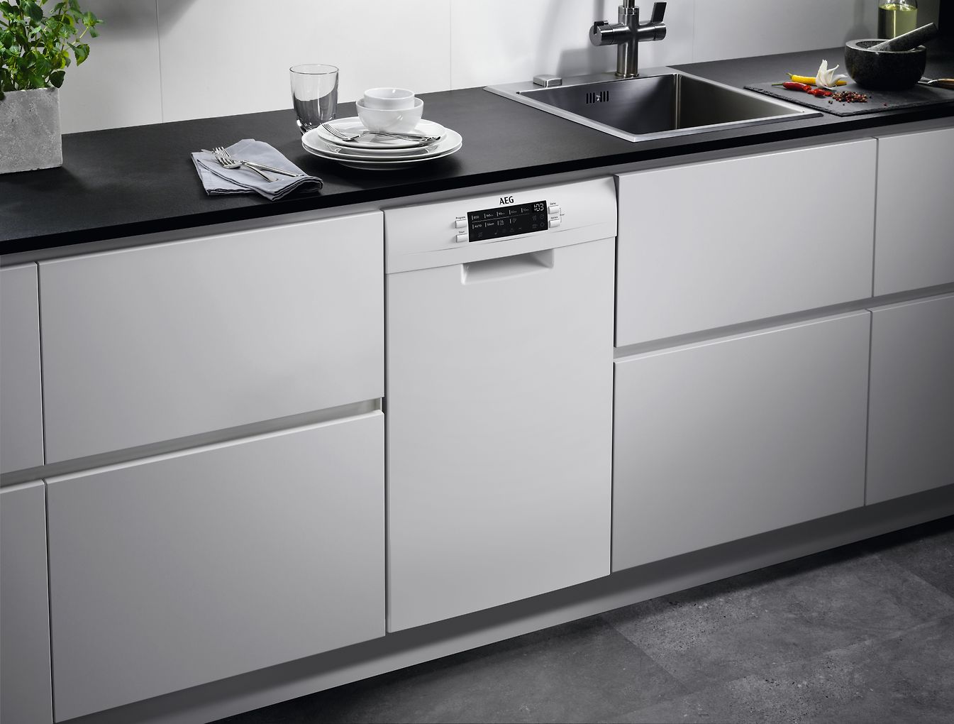 AEG FFB73507ZW 7000-sarjan -astianpesukone, valkoinen