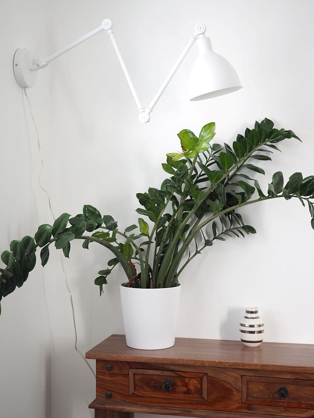 Bazar vägglampa sandgrå