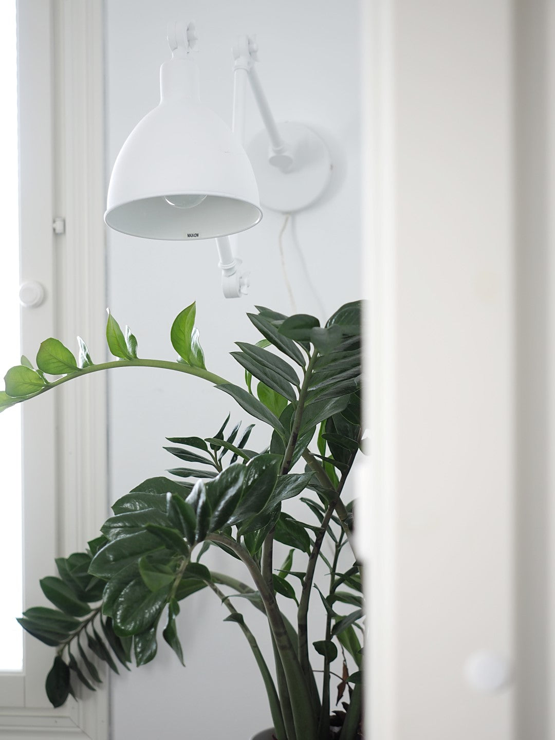 Bazar vägglampa sandvit