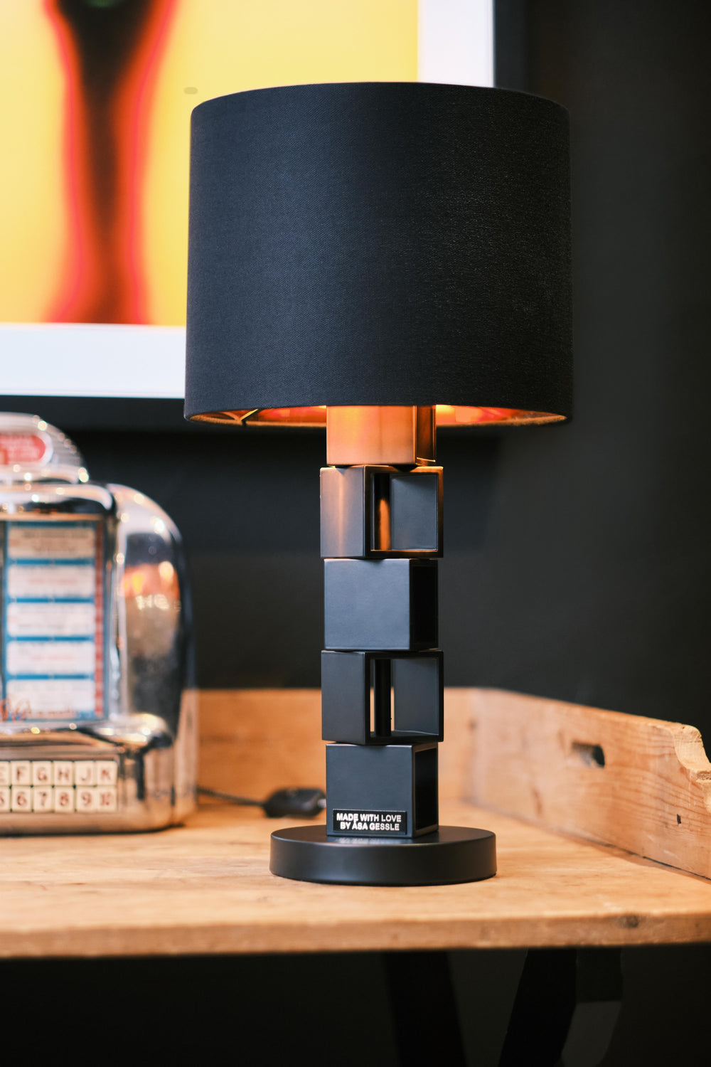 Hello Sunshine pöytävalaisin musta