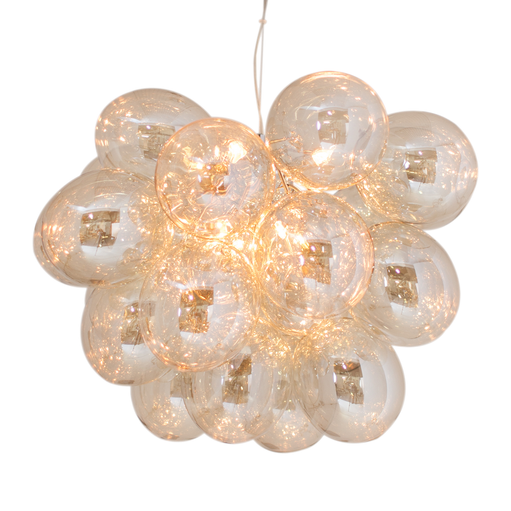 Gross Grande riippuvalaisin amber