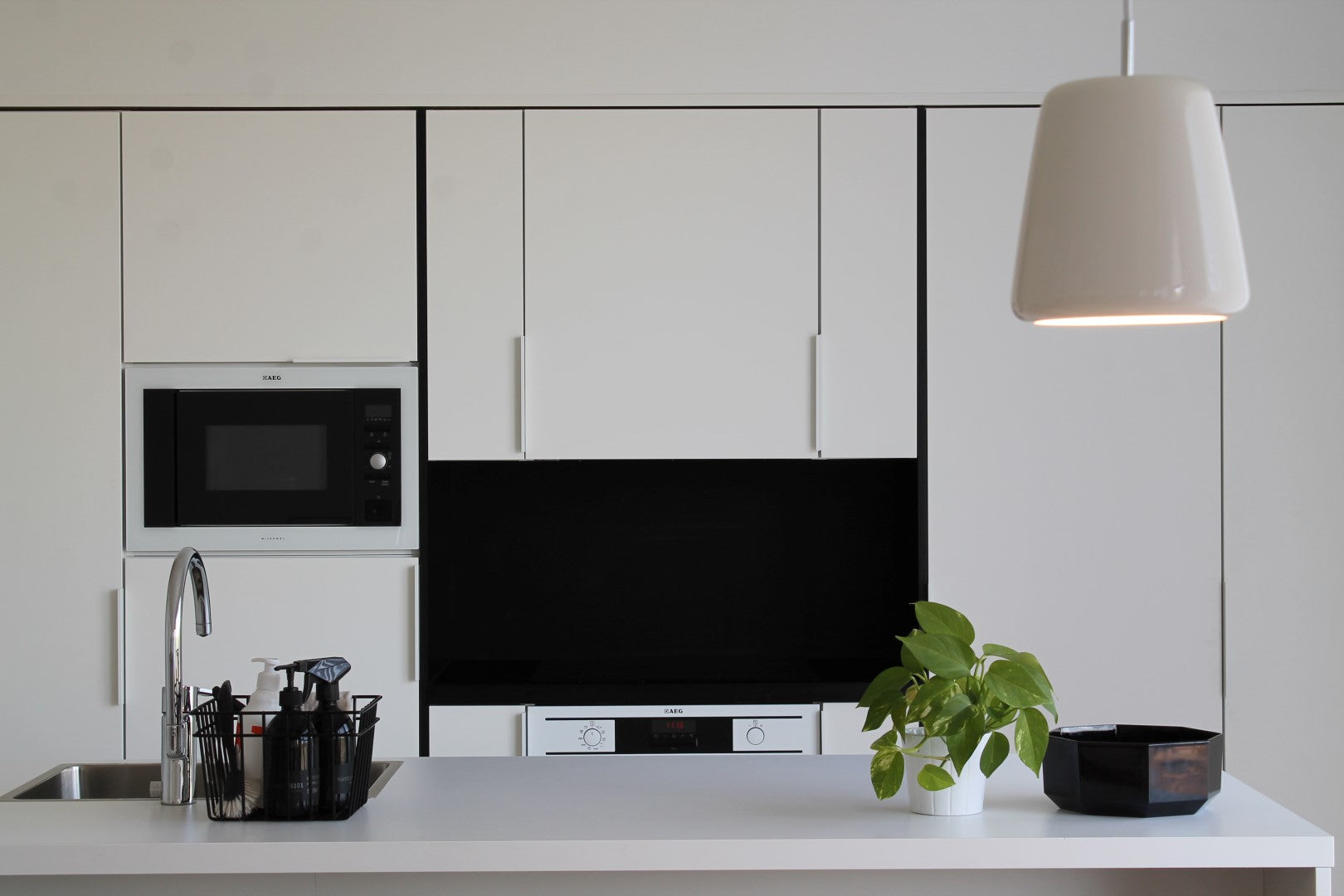 Selma design-taklampa vit