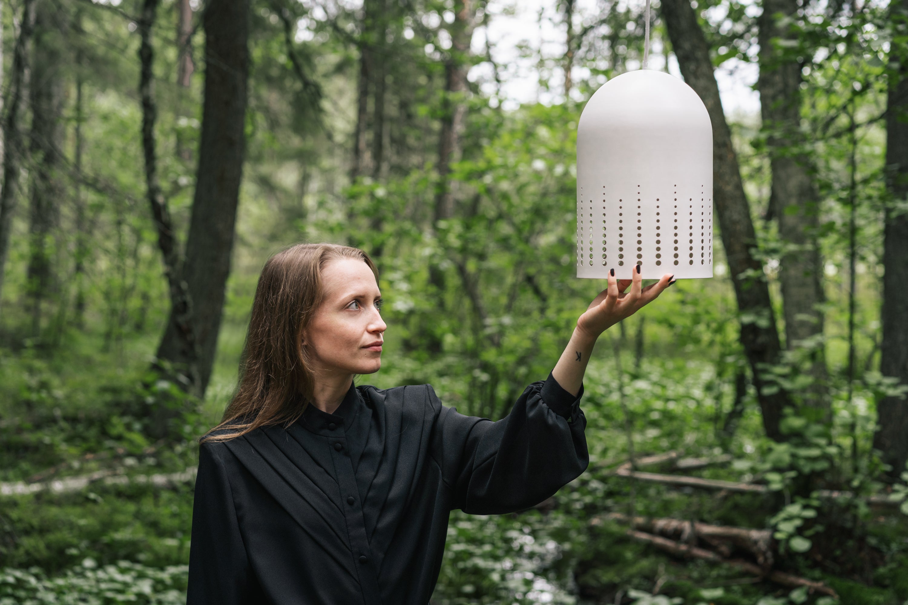 Pisarat design-taklampa mattvit