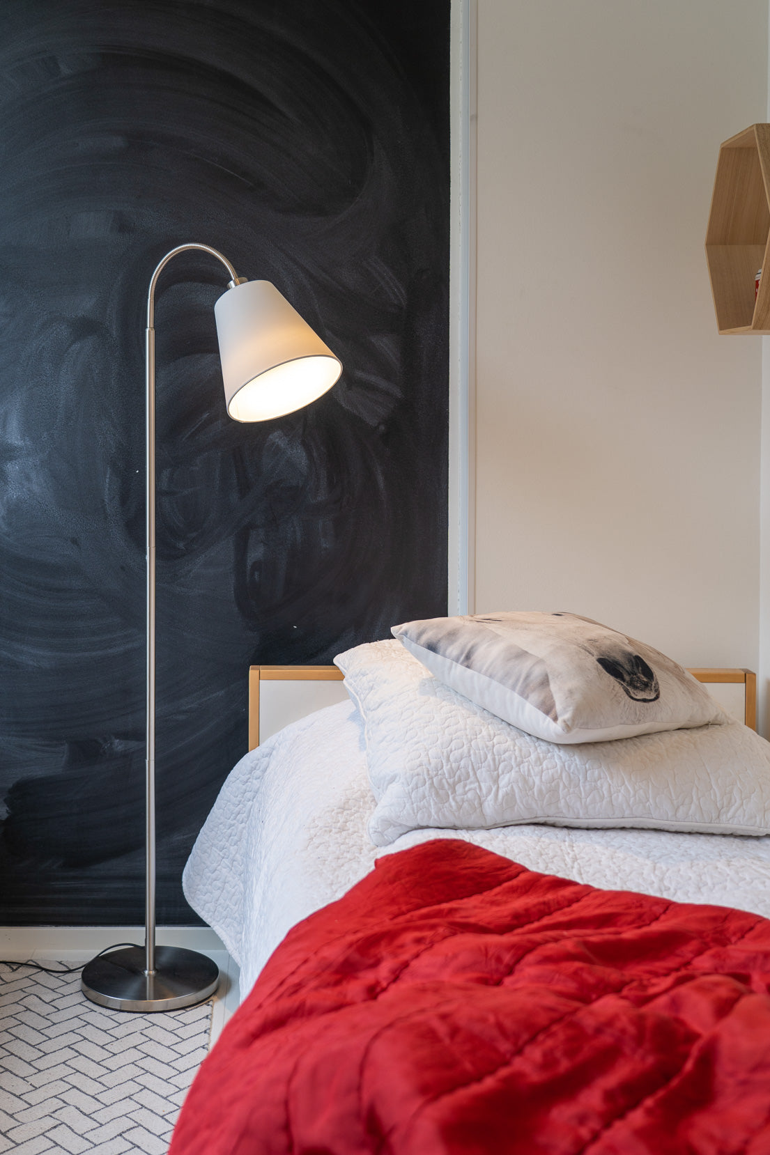 Cleo golvlampa metallsatin