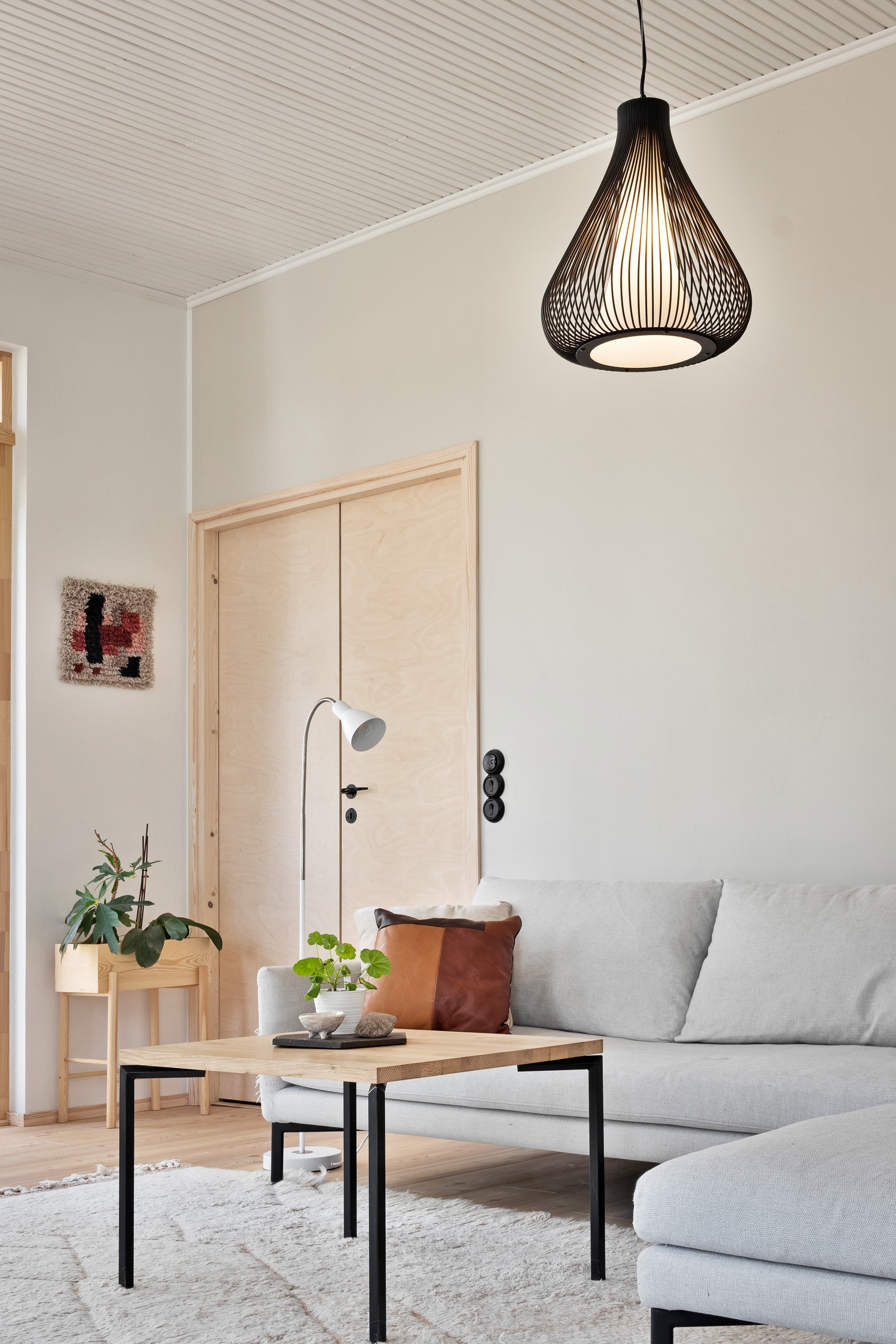 Kian golvlampa vit