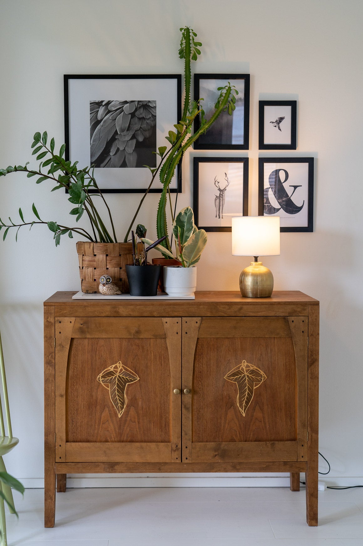 Evelyn bordslampa guld / vit