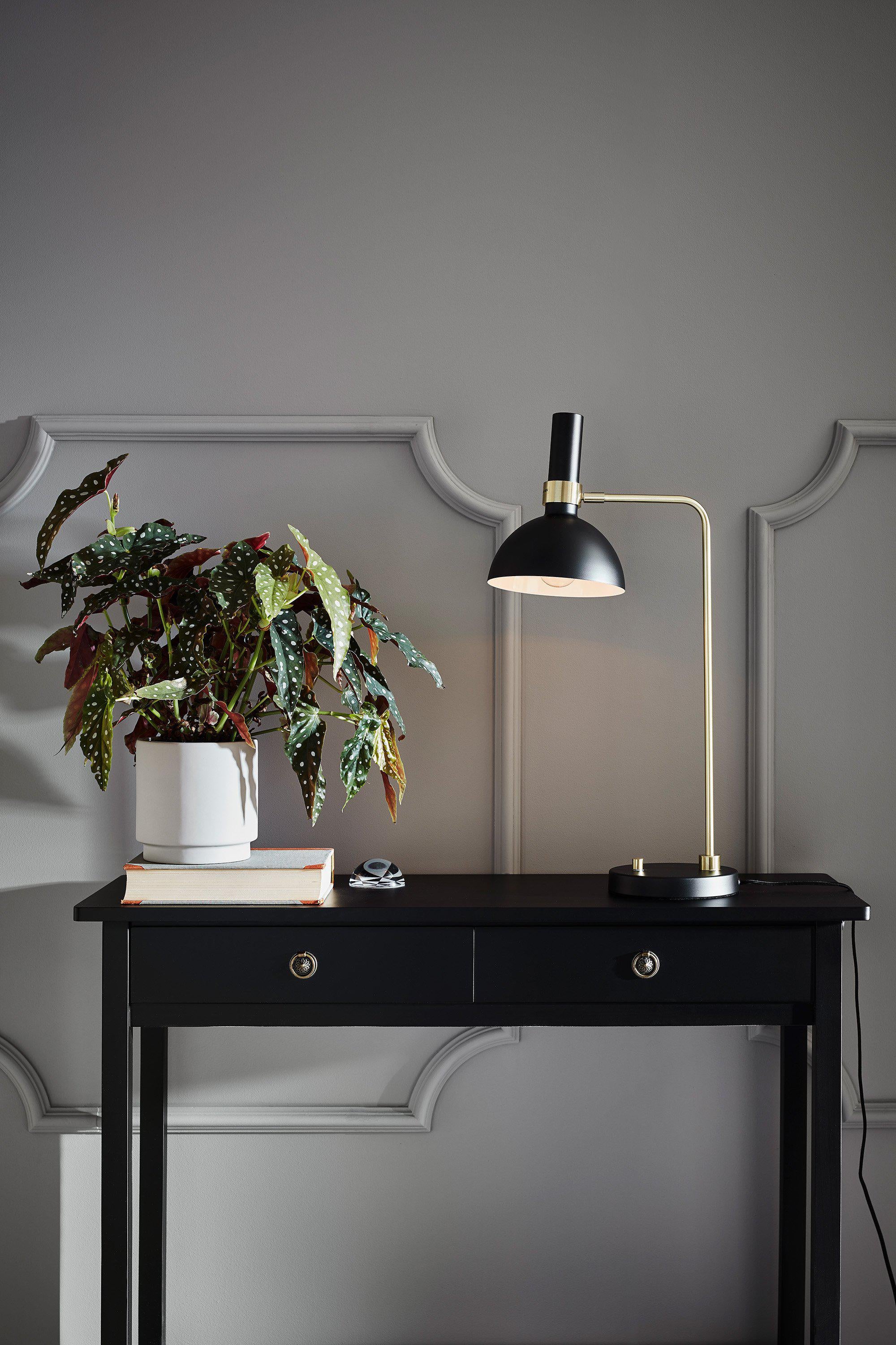LARRY bordslampa 1L Black/Brushed Brass
