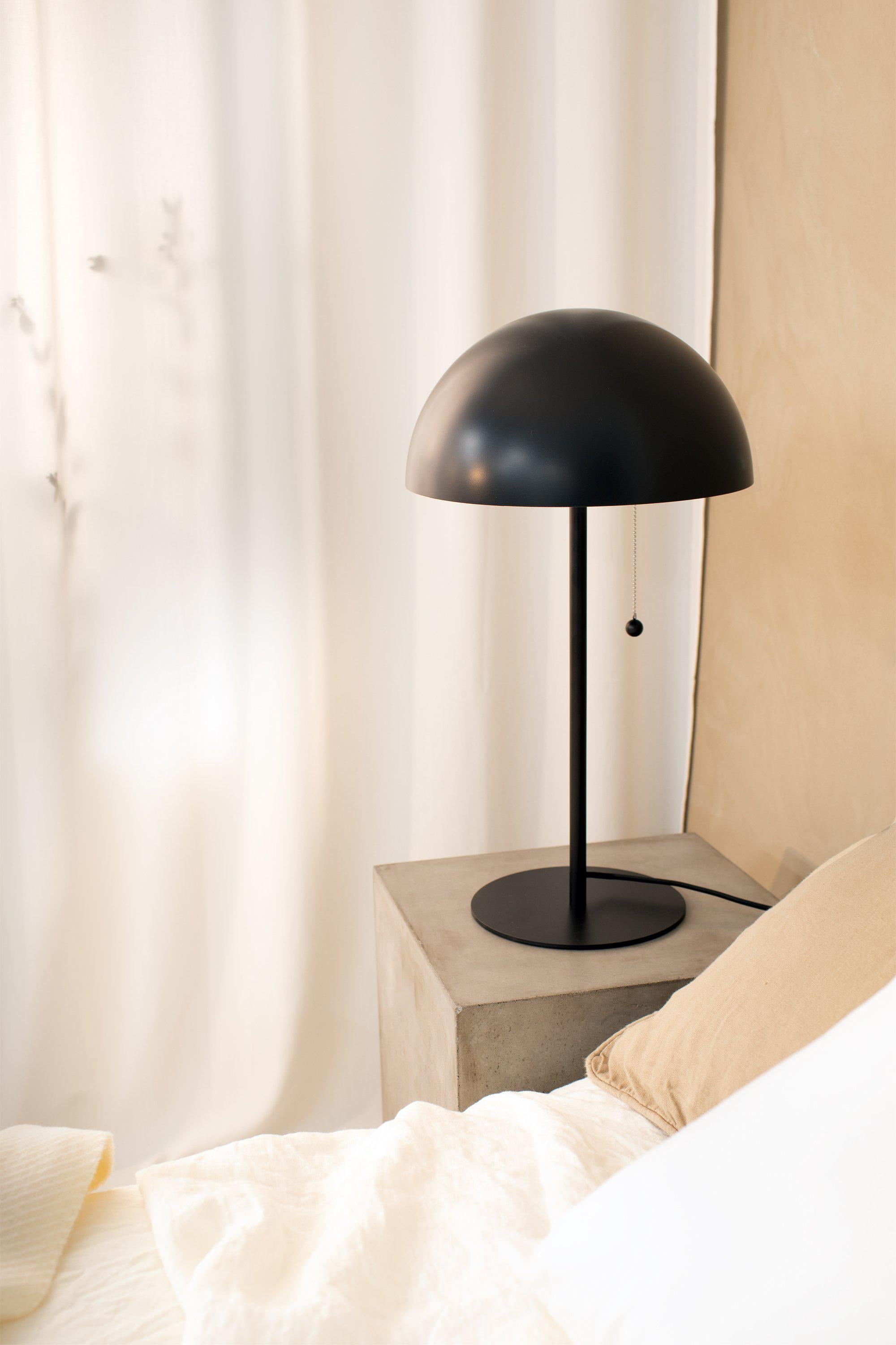 DOME bordslampa 2L Black