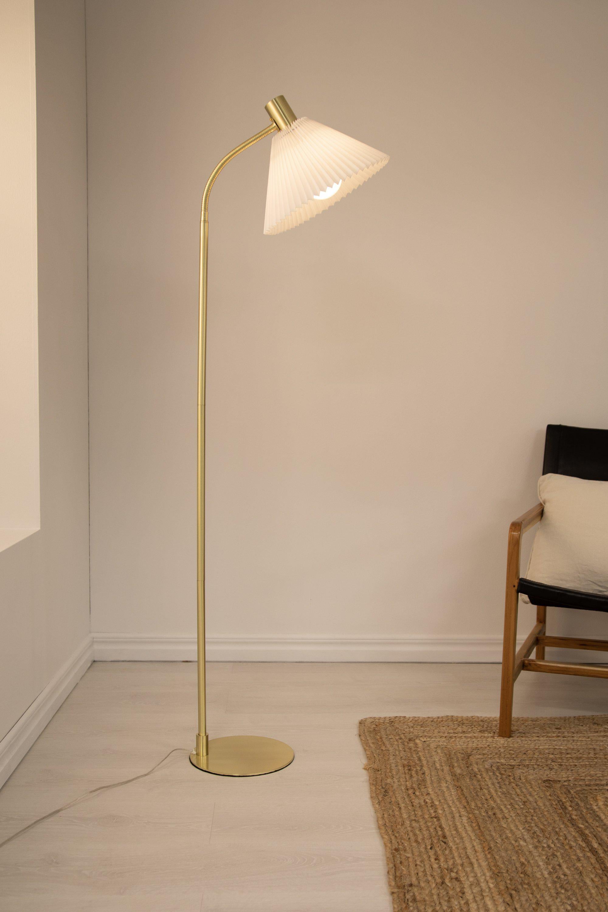MIRA golvlampa 1L Brushed Brass/White