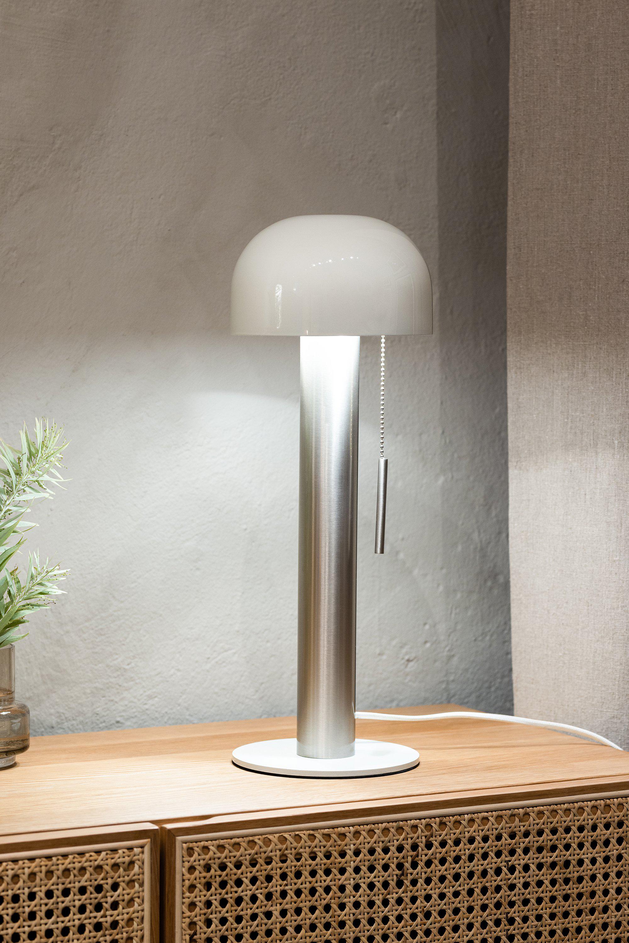 COSTA bordslampa 1L Satin Nickel/White