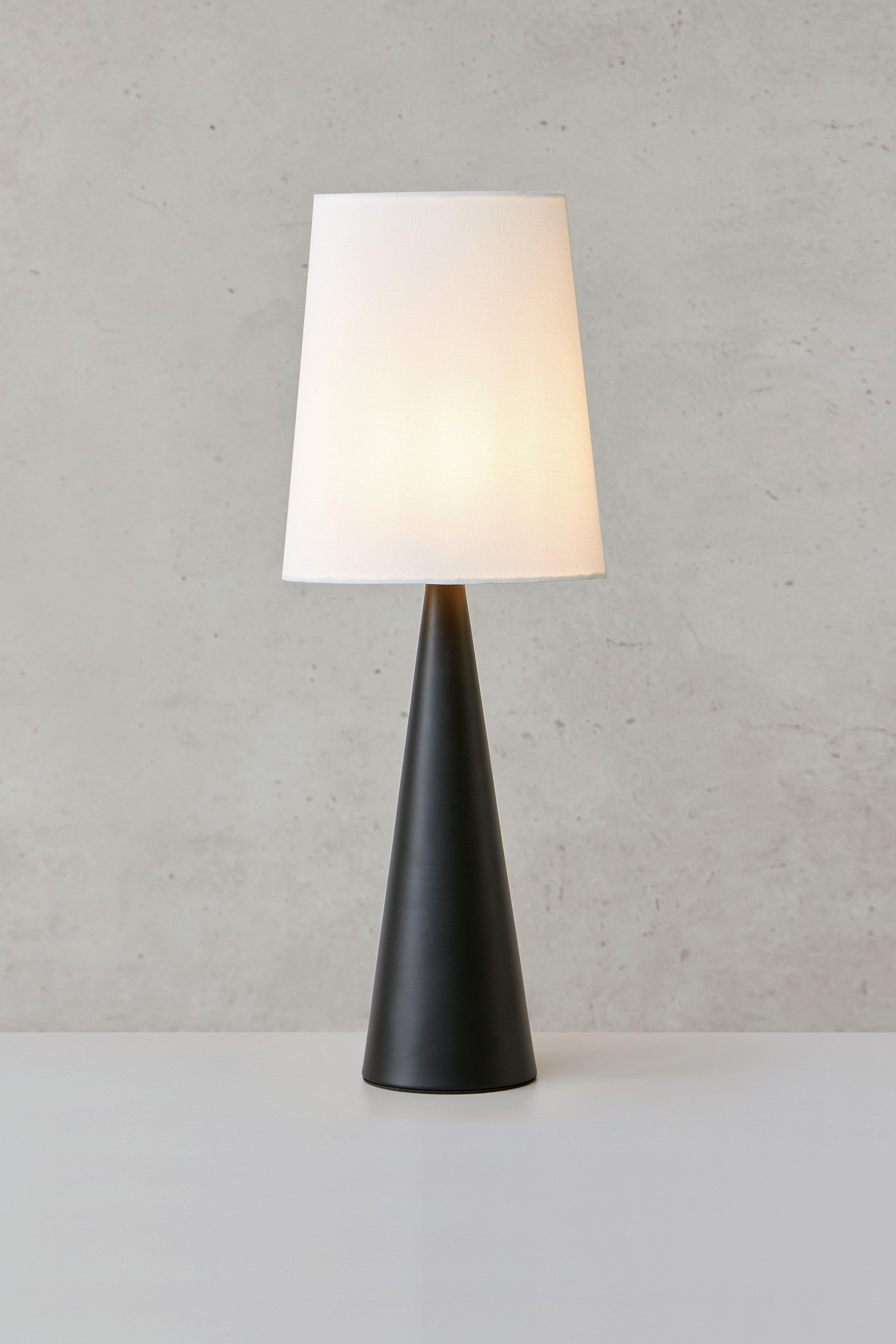 CONUS bordslampa 1L Black/Offwhite
