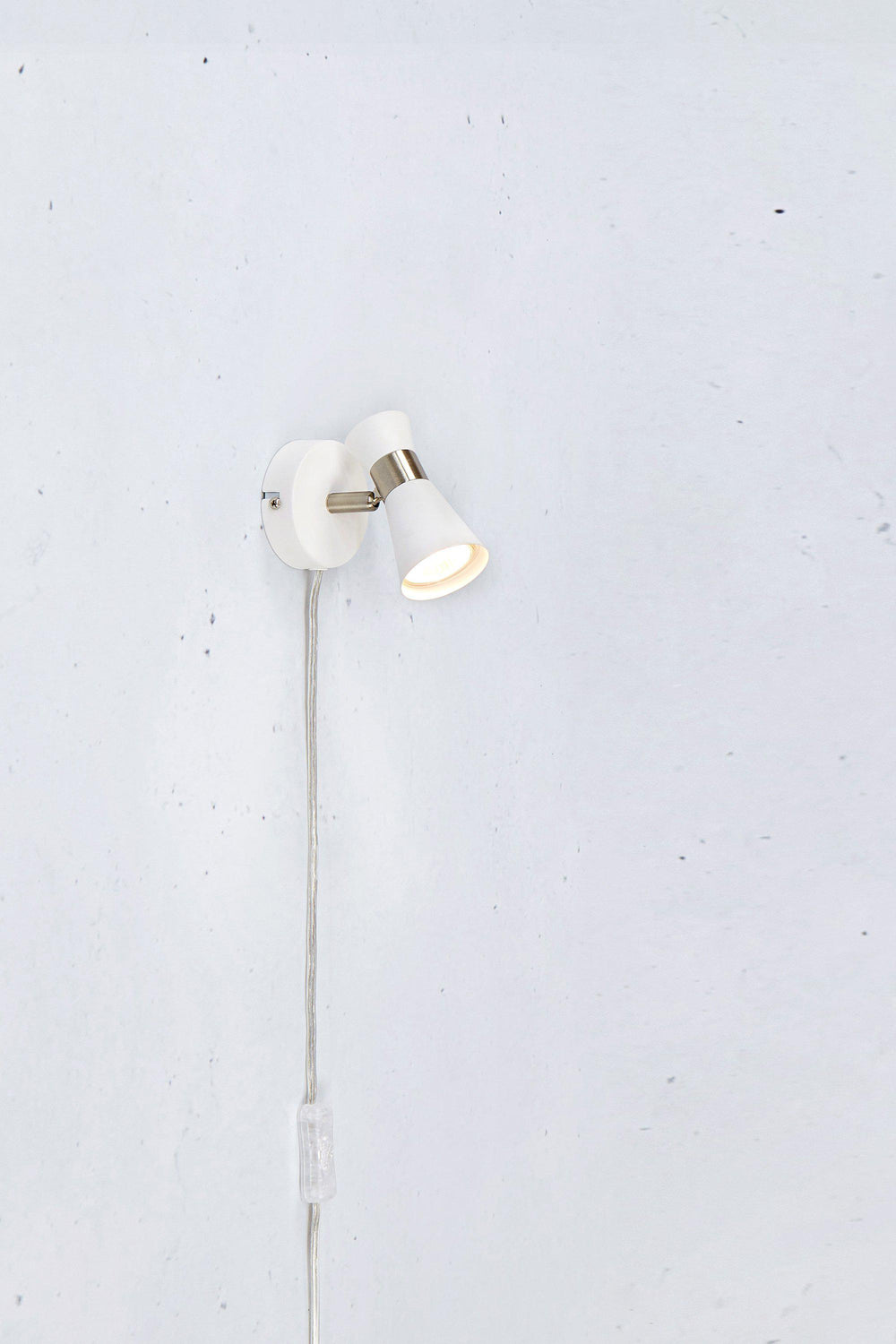 FOLIE vägglampa 1L White/Satin Nickel