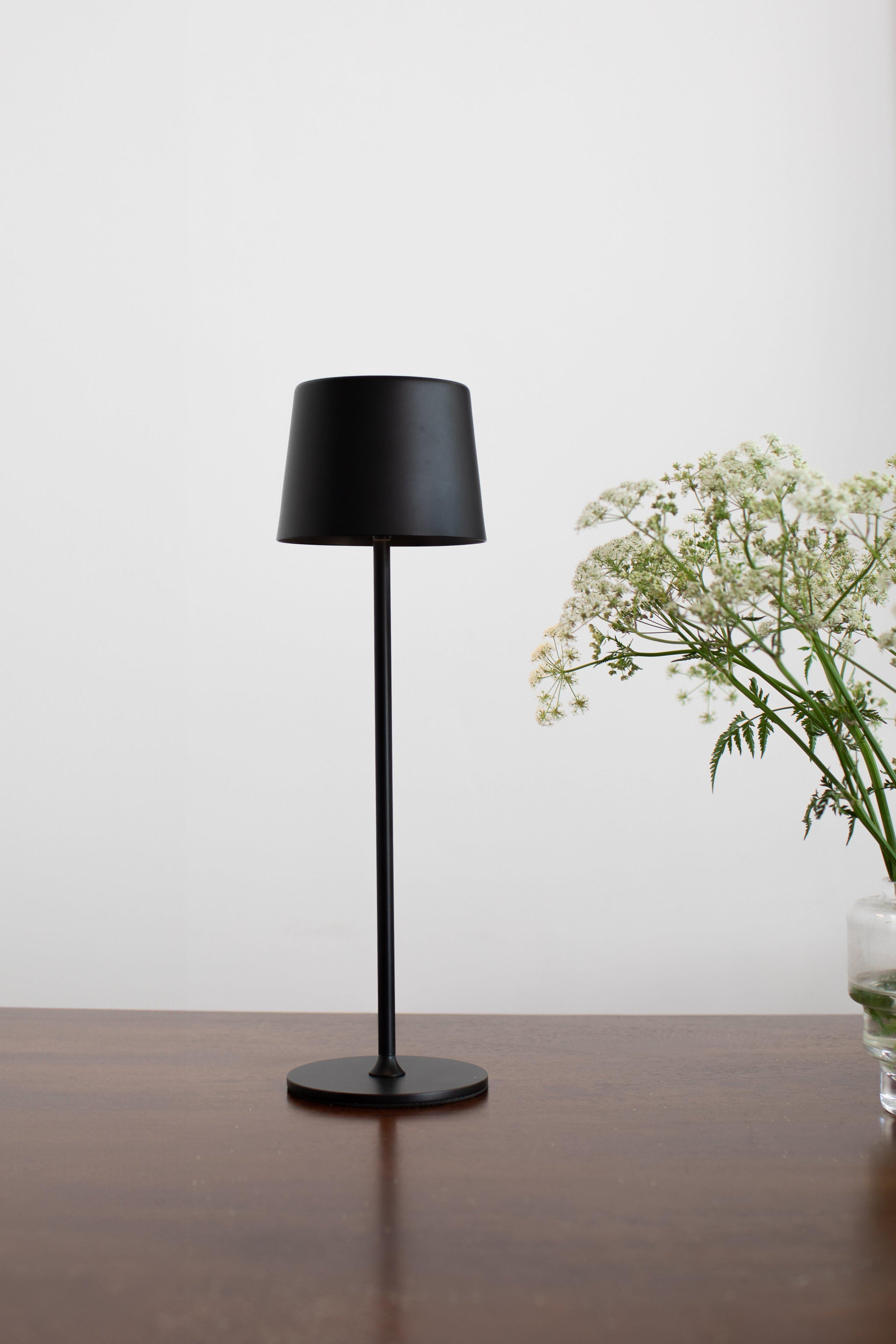 FIORE Rechargeable bordslampa Matt Black B/O