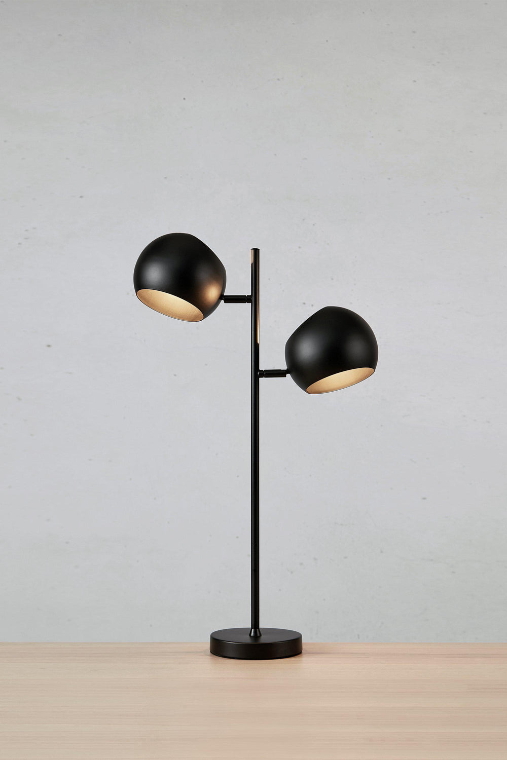 EDGAR bordslampa 2L Black