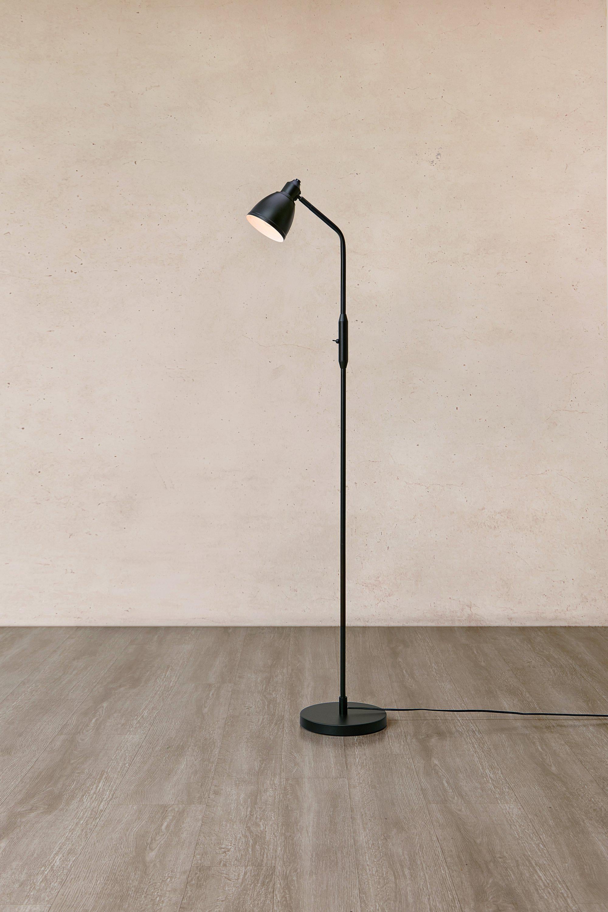 STORY golvlampa 1L Matt Black