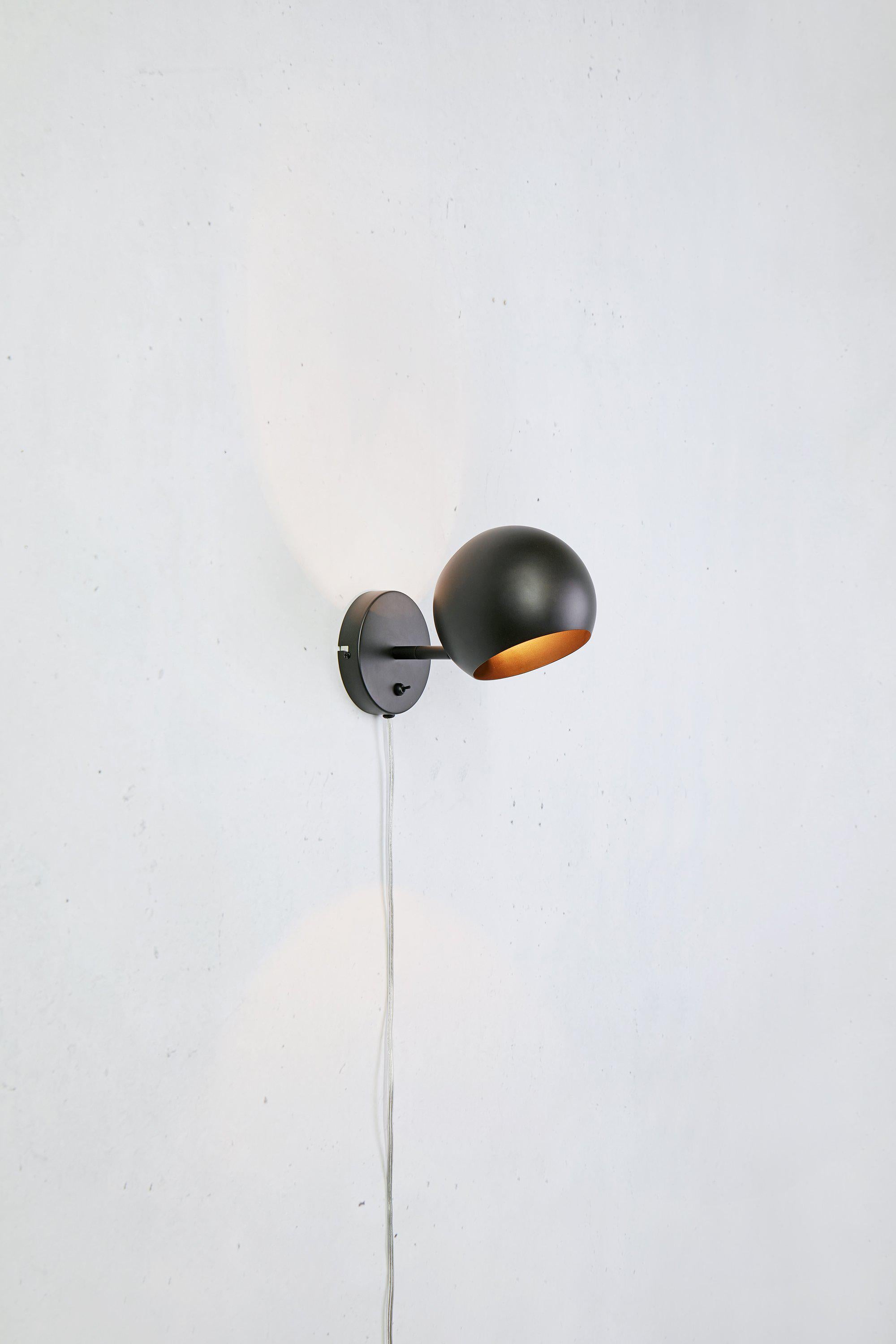 EDGAR vägglampa 1L Black