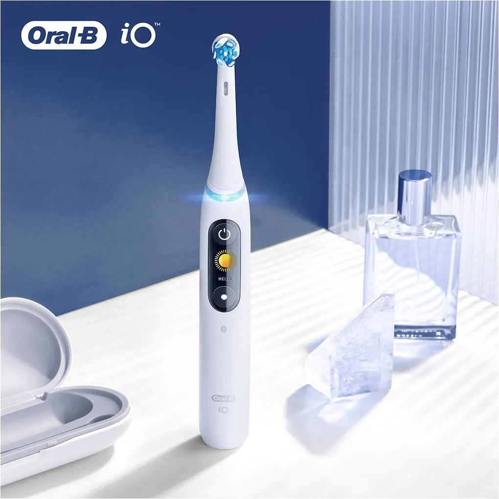 Oral-B iO Ultimate Clean ersättningsborstar, vit, 4 st