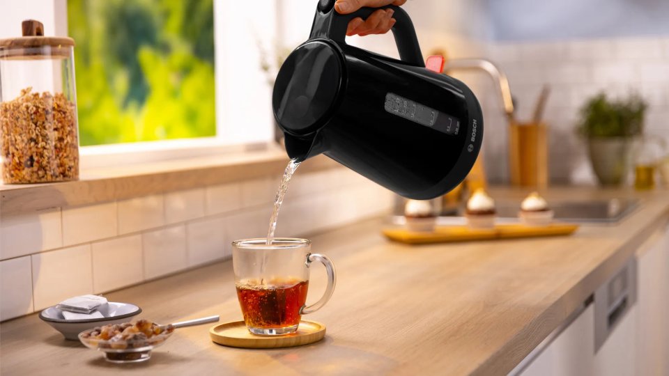 Bosch MyMoment TWK1M123 vedenkeitin, musta