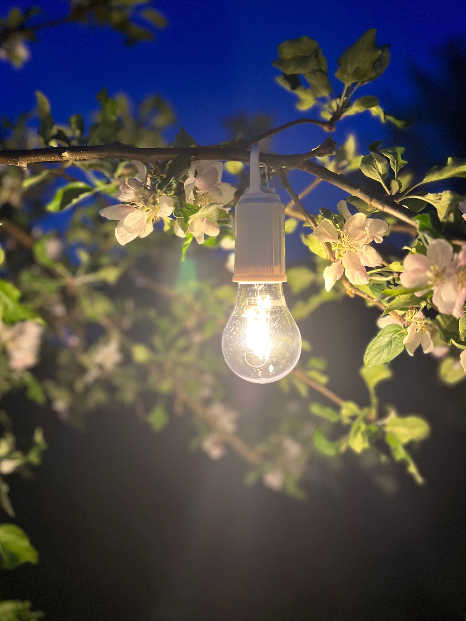 Uppladdningsbar LED-lampa vit