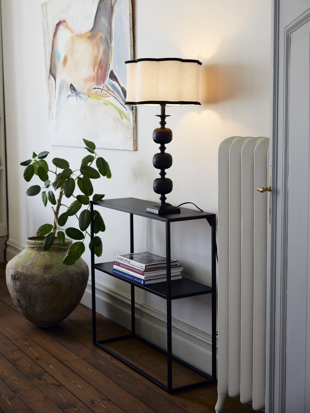 Flory lampunjalka musta 57 cm