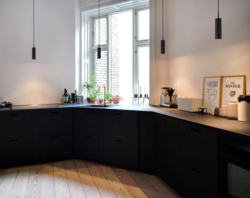 MIB 6 riippuvalaisin musta