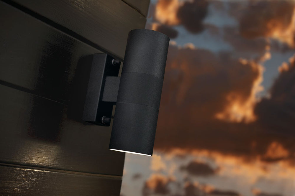 Tin Double väggarmatur svart