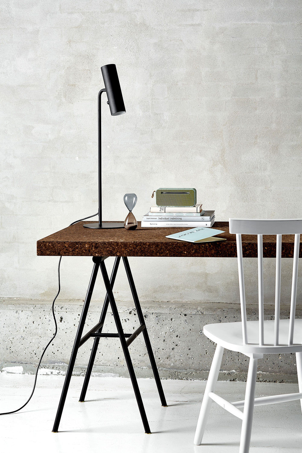 MIB 6 pöytävalaisin musta