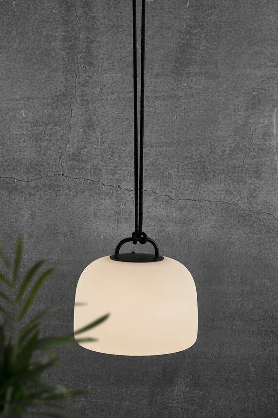 Kettle 22 uppladdningsbar lampa vit/svart