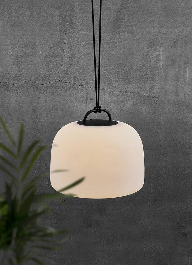 Kettle 36 uppladdningsbar lampa svart/vit